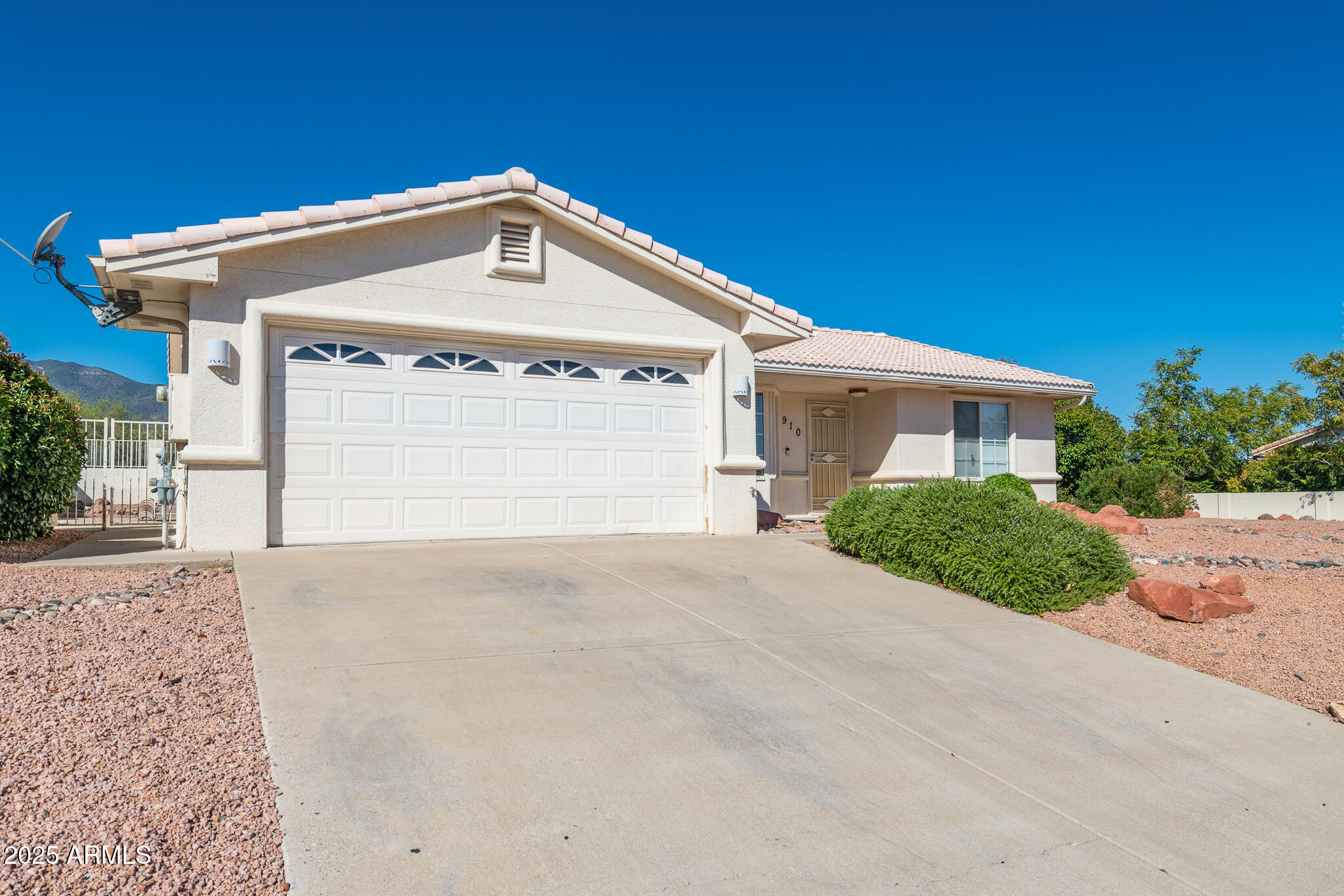 910 S TIGRES Trail