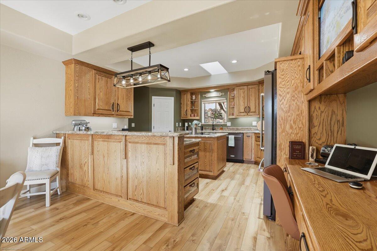 1560 Southpark Circle