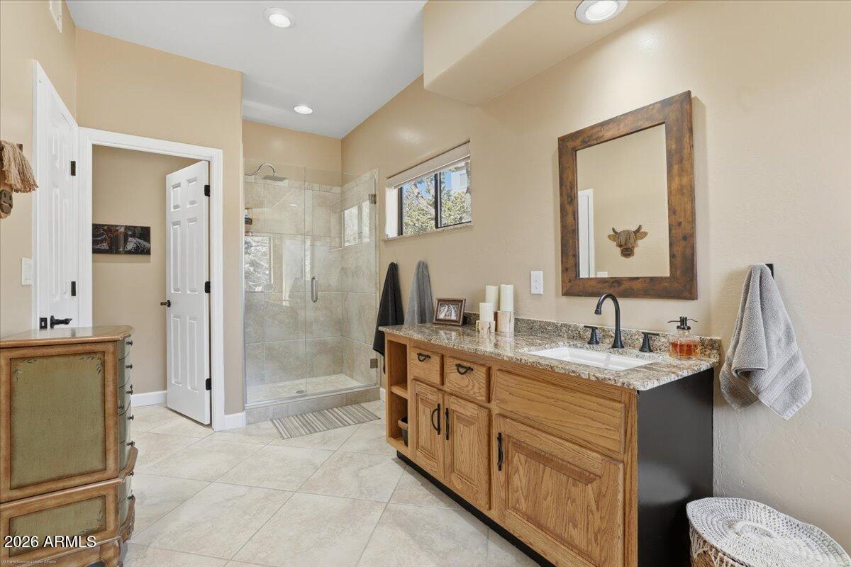 1560 Southpark Circle