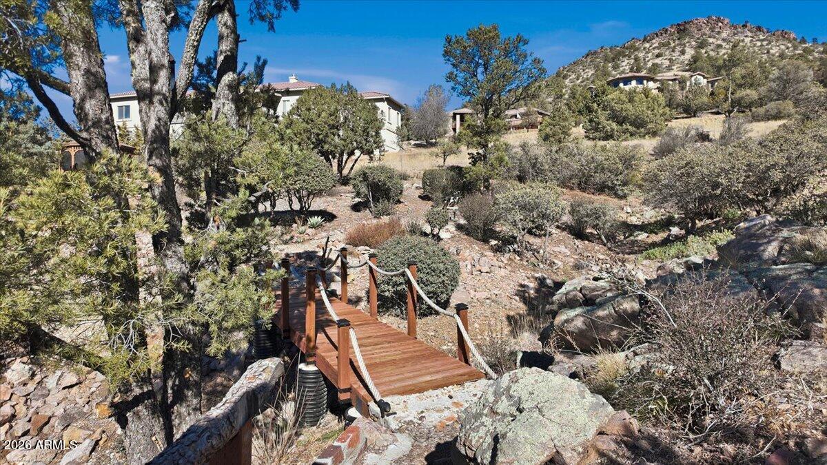 1560 Southpark Circle