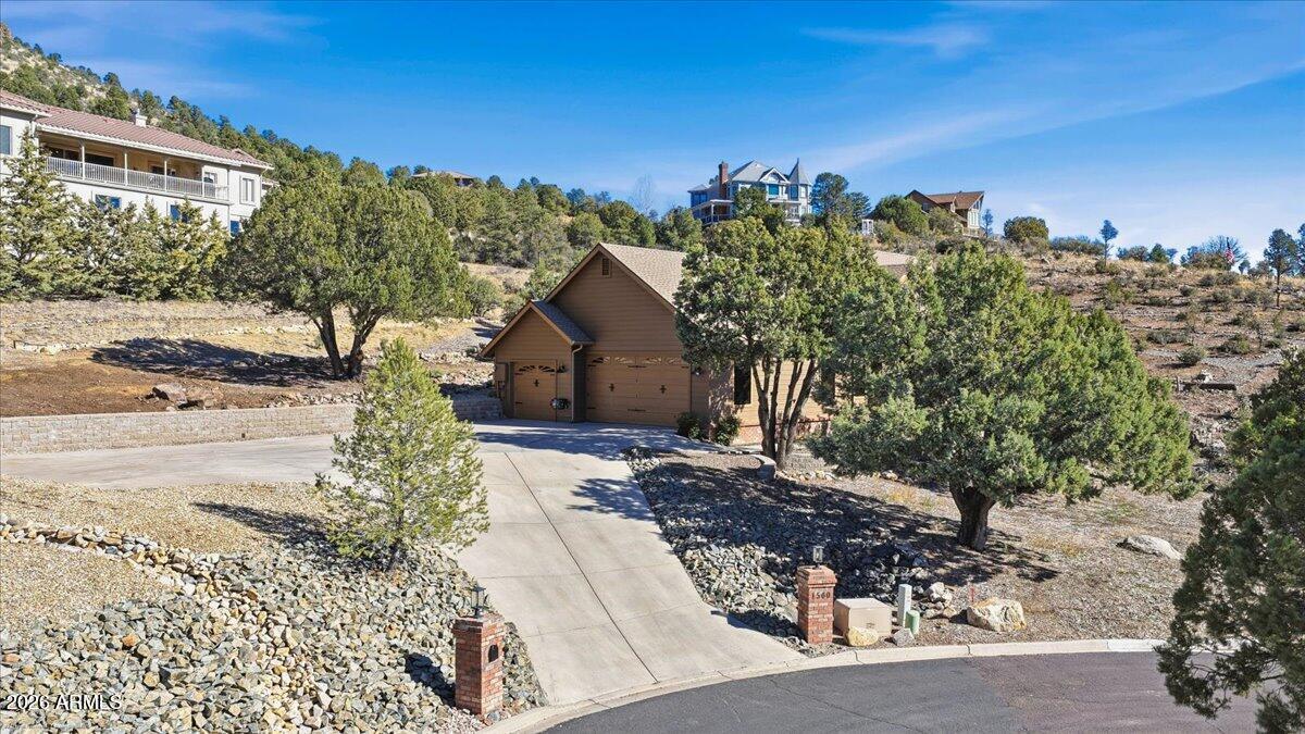 1560 Southpark Circle