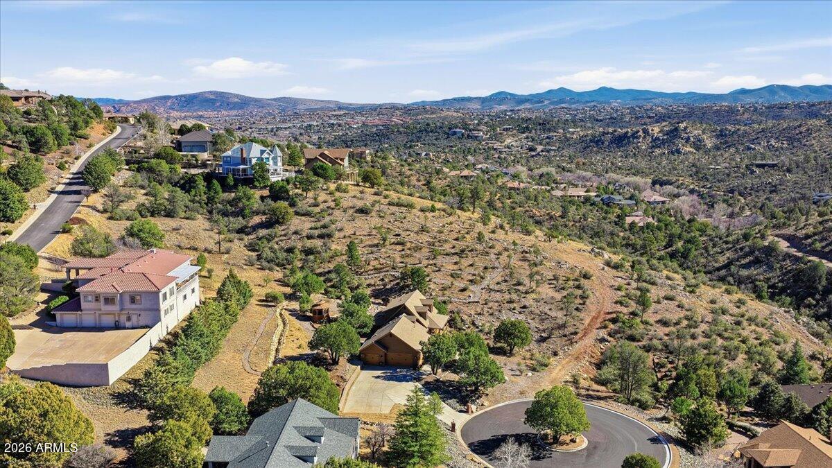 1560 Southpark Circle