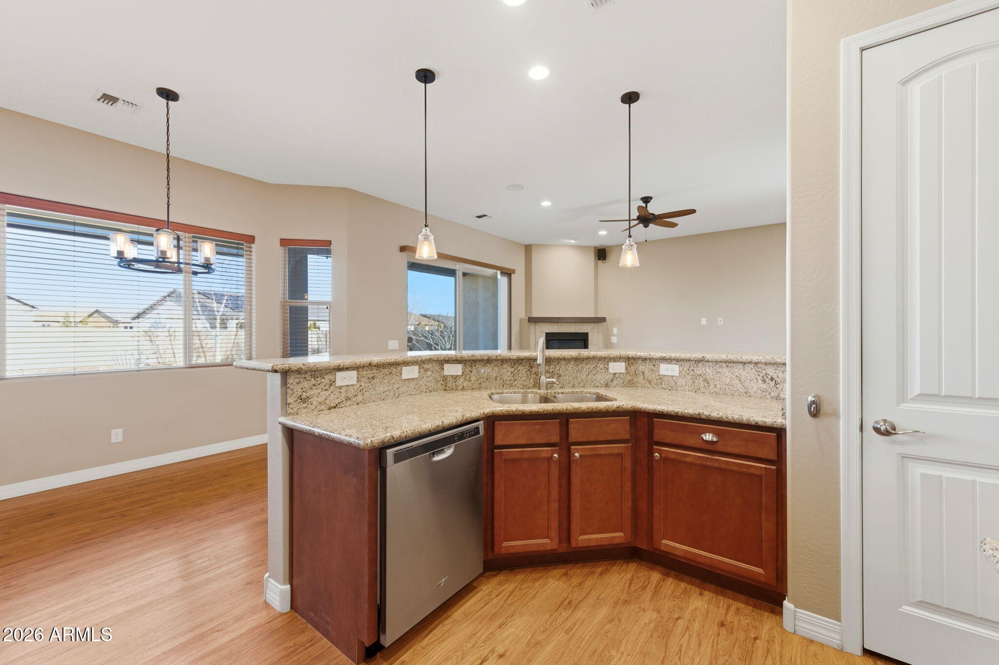 6293 E LIVINGSTON Loop