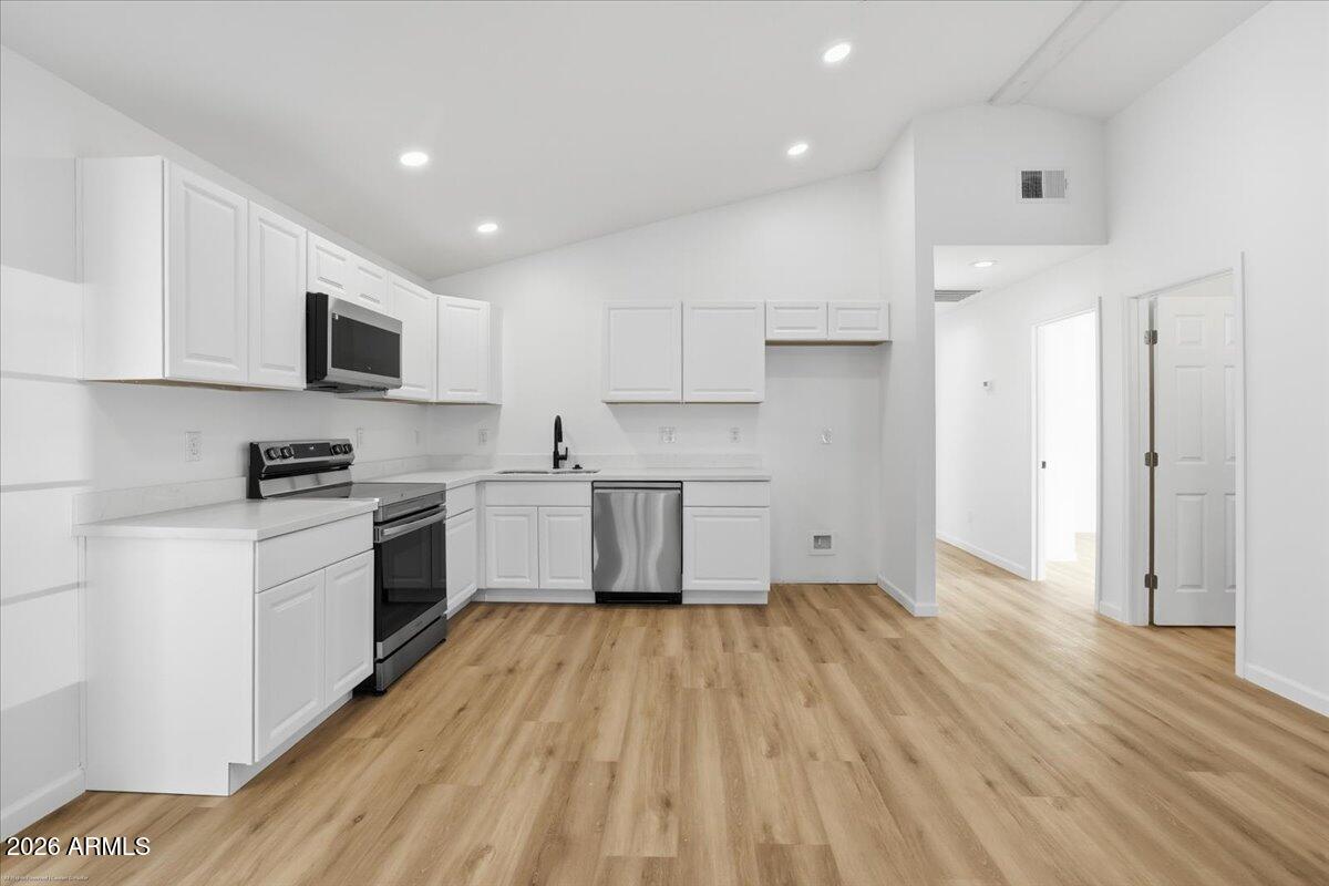 2419 S LARIAT Circle