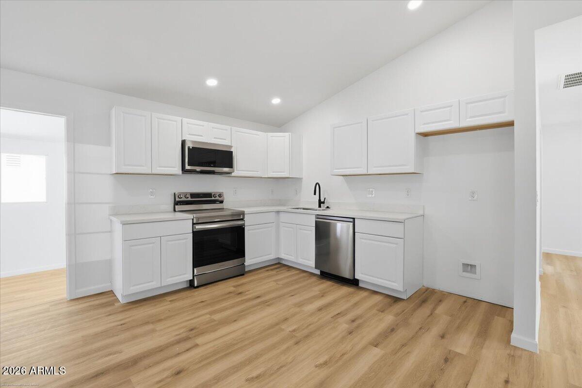 2419 S LARIAT Circle