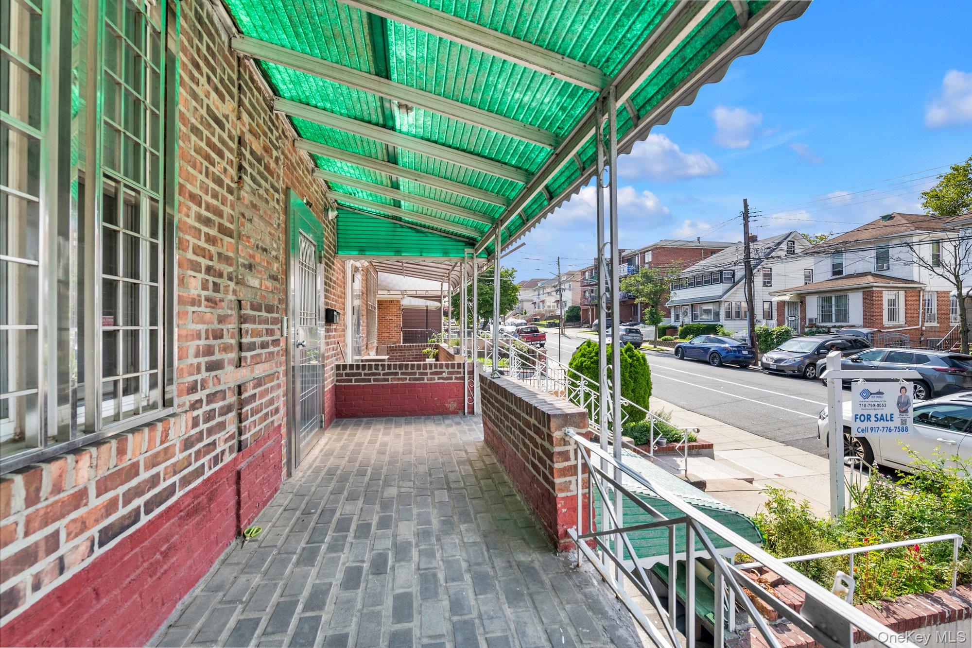 Flushing Attached Single Family House for Sale
