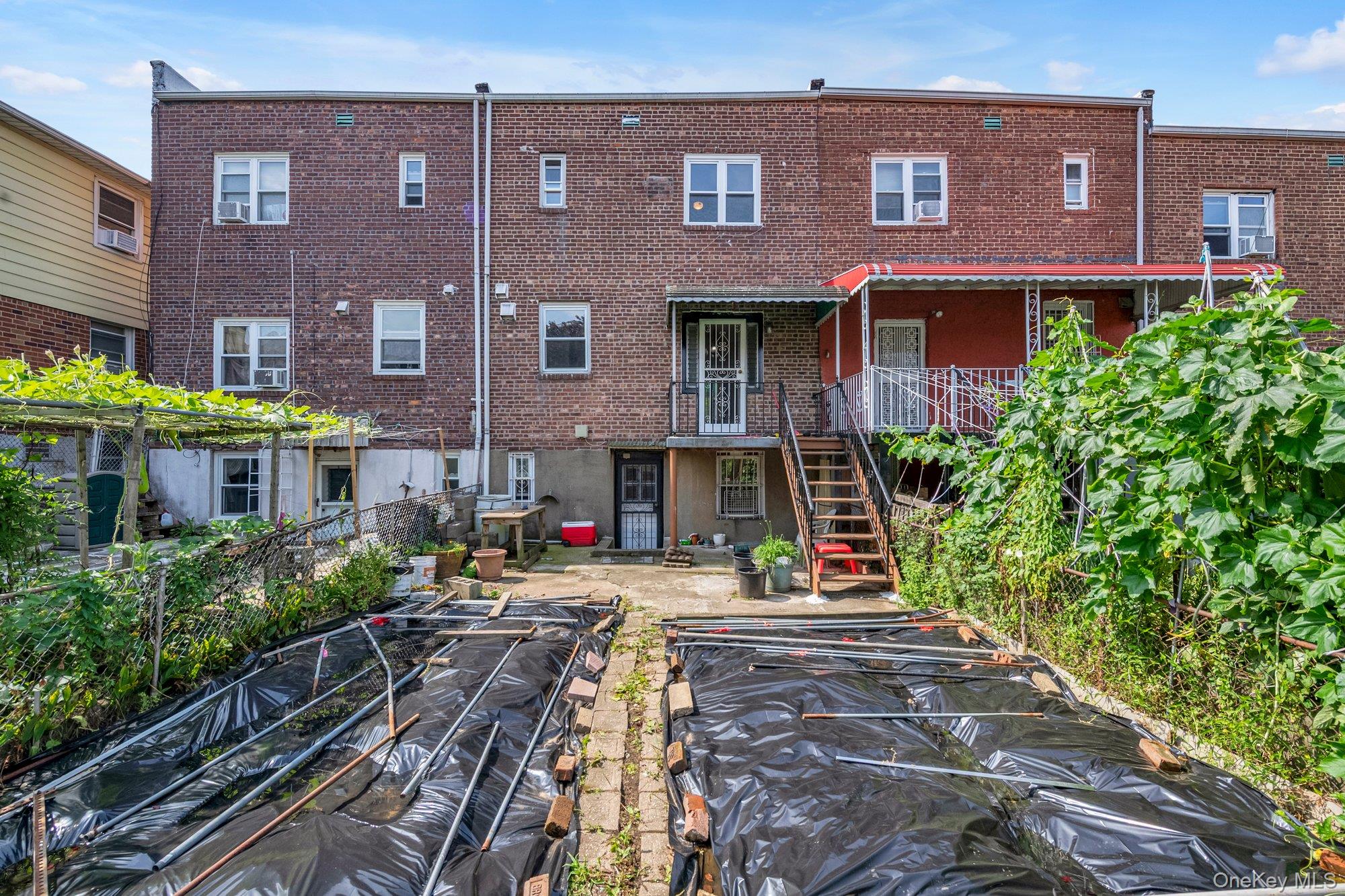 Flushing Attached Single Family House for Sale