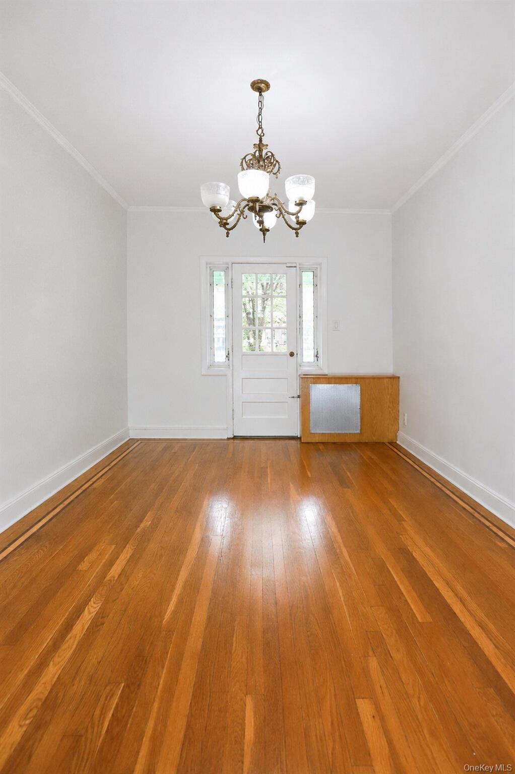 Flushing Attached Single Family House for Sale