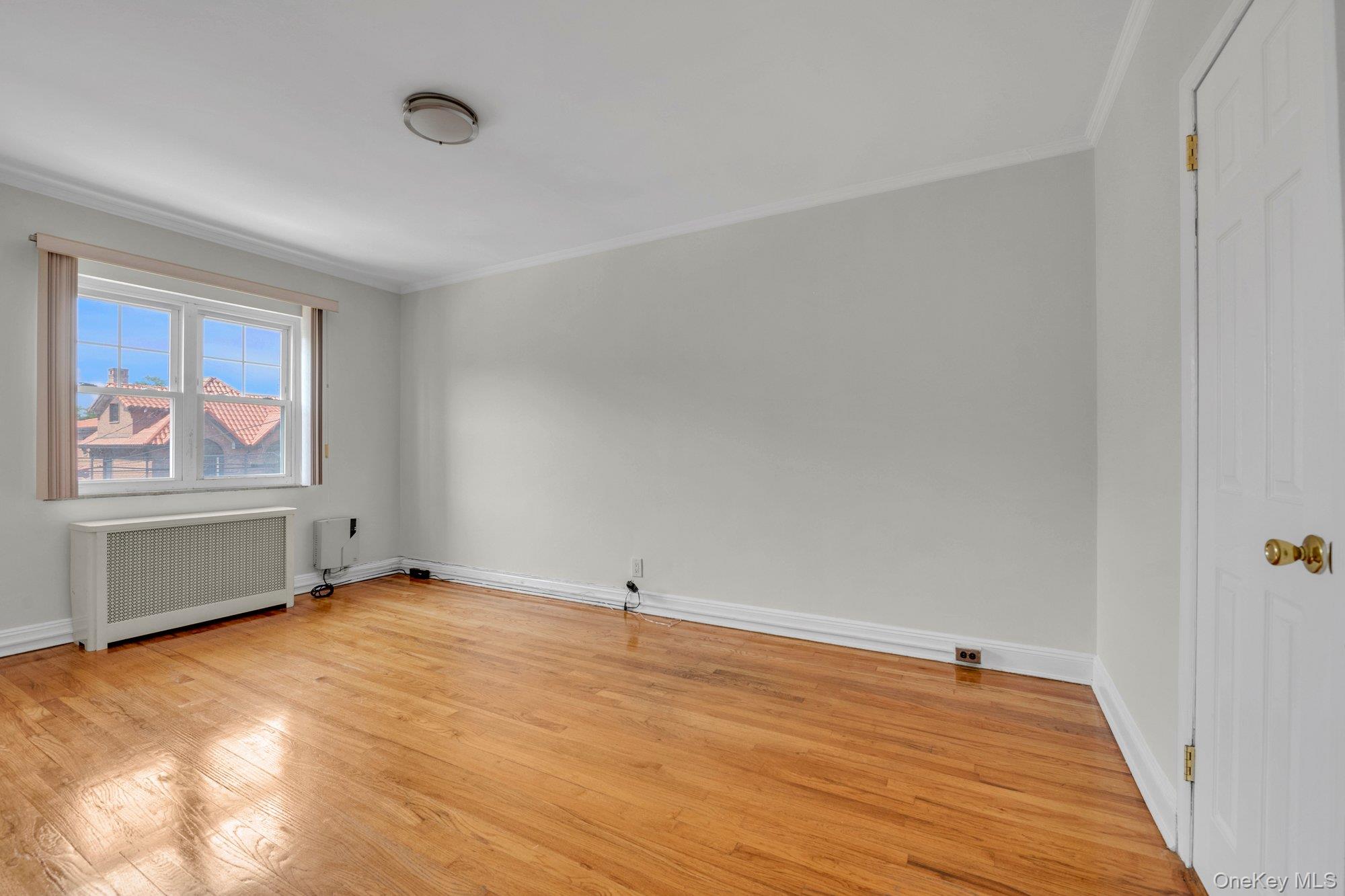 Flushing Attached Single Family House for Sale