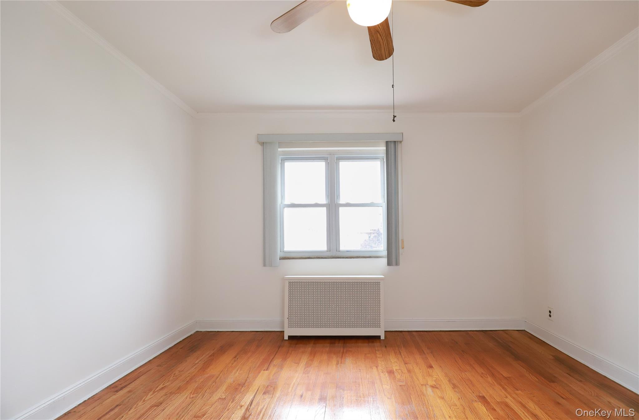 Flushing Attached Single Family House for Sale