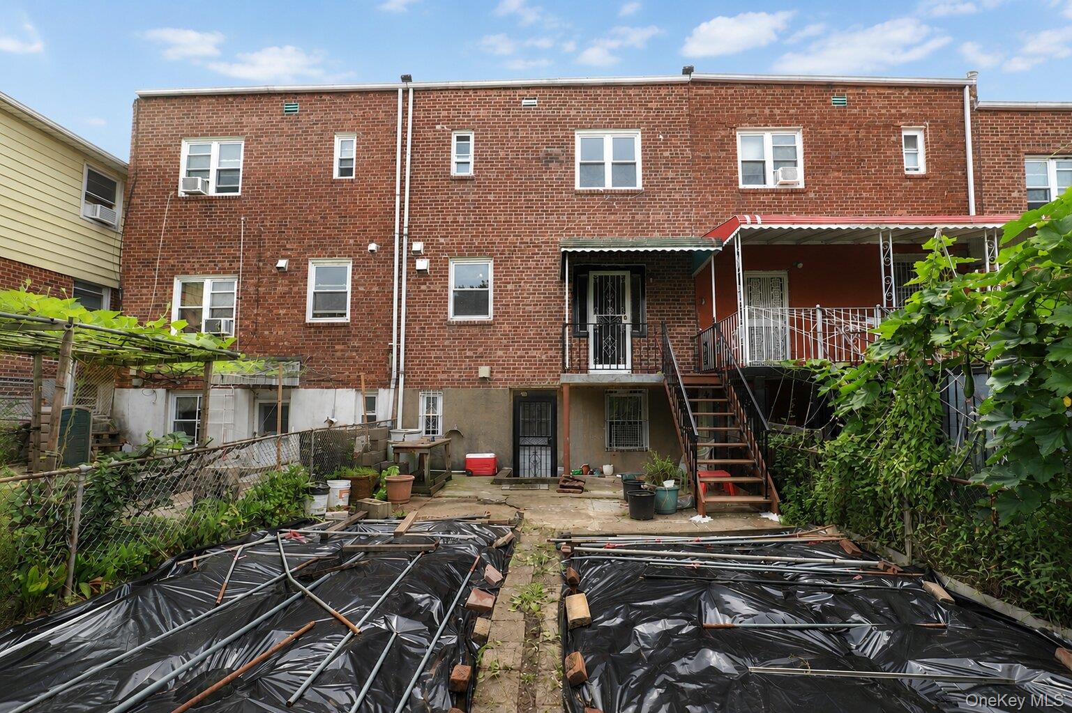 Flushing Attached Single Family House for Sale