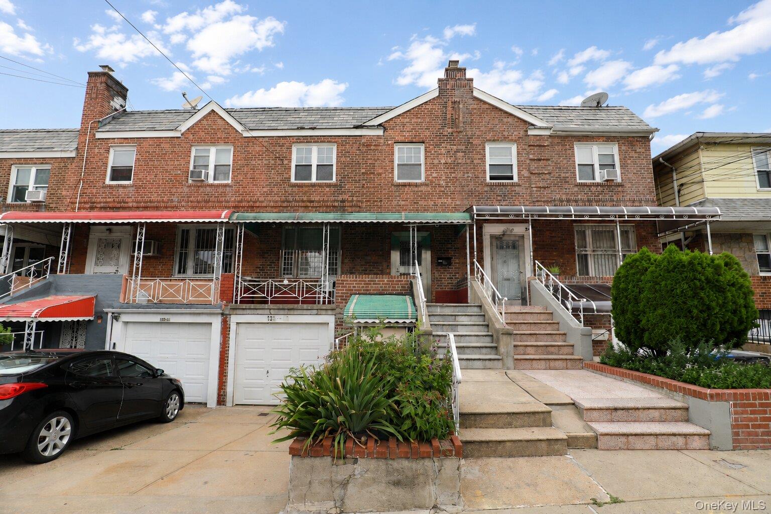 Flushing Attached Single Family House for Sale