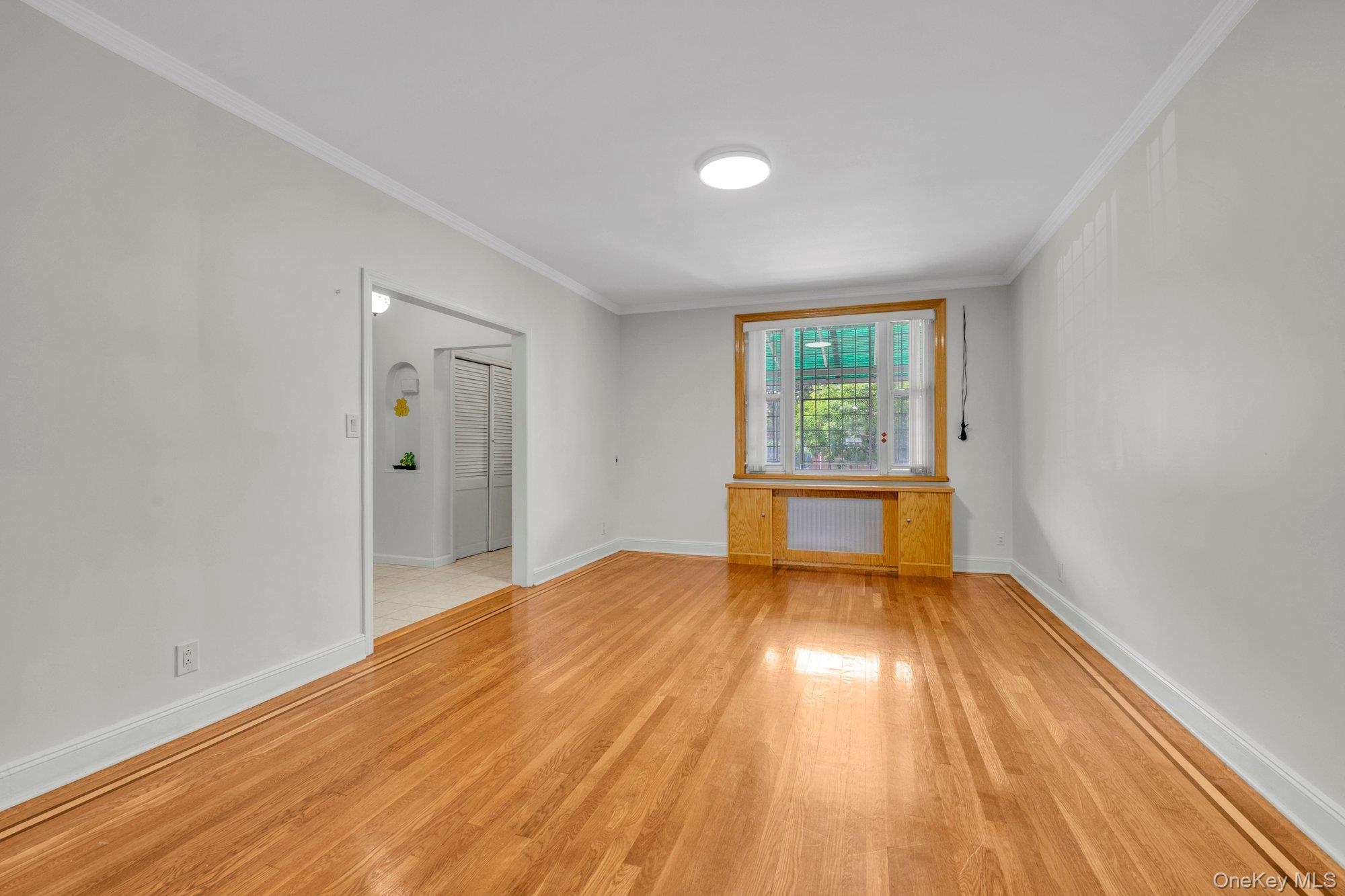 Flushing Attached Single Family House for Sale
