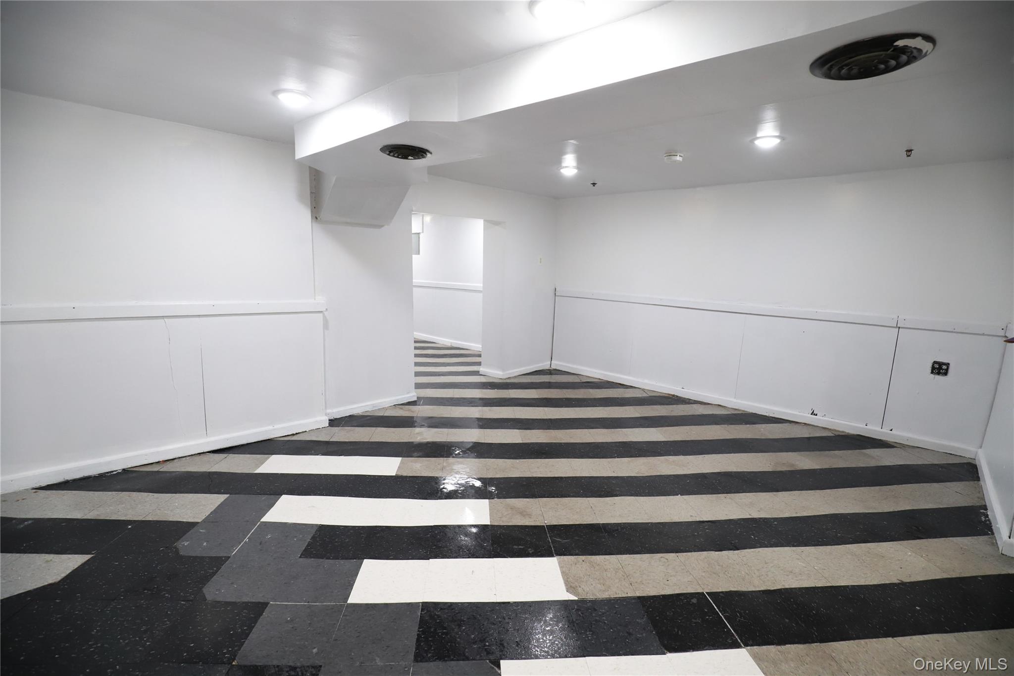 99-11 37th Avenue Unit: Lower L.