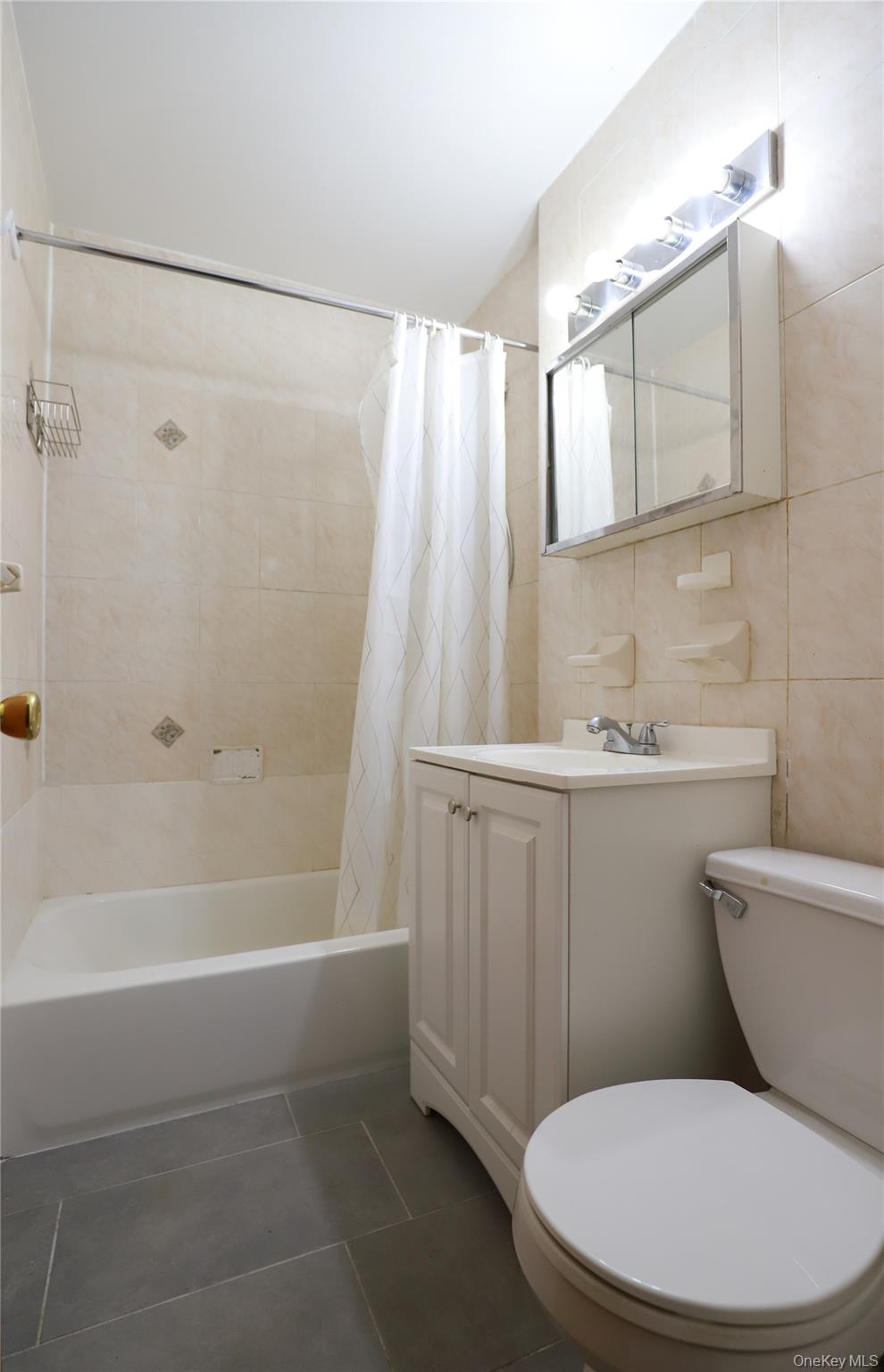 53-11 90th Street Unit: 6C
