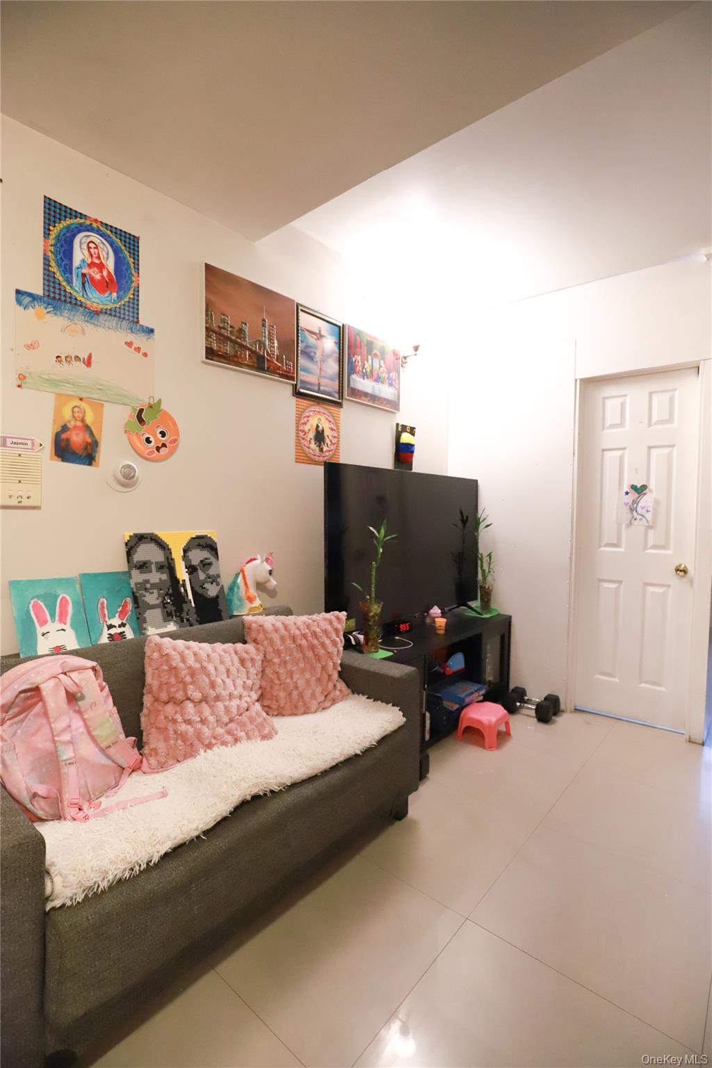 Corona Mixed Use Building for Sale