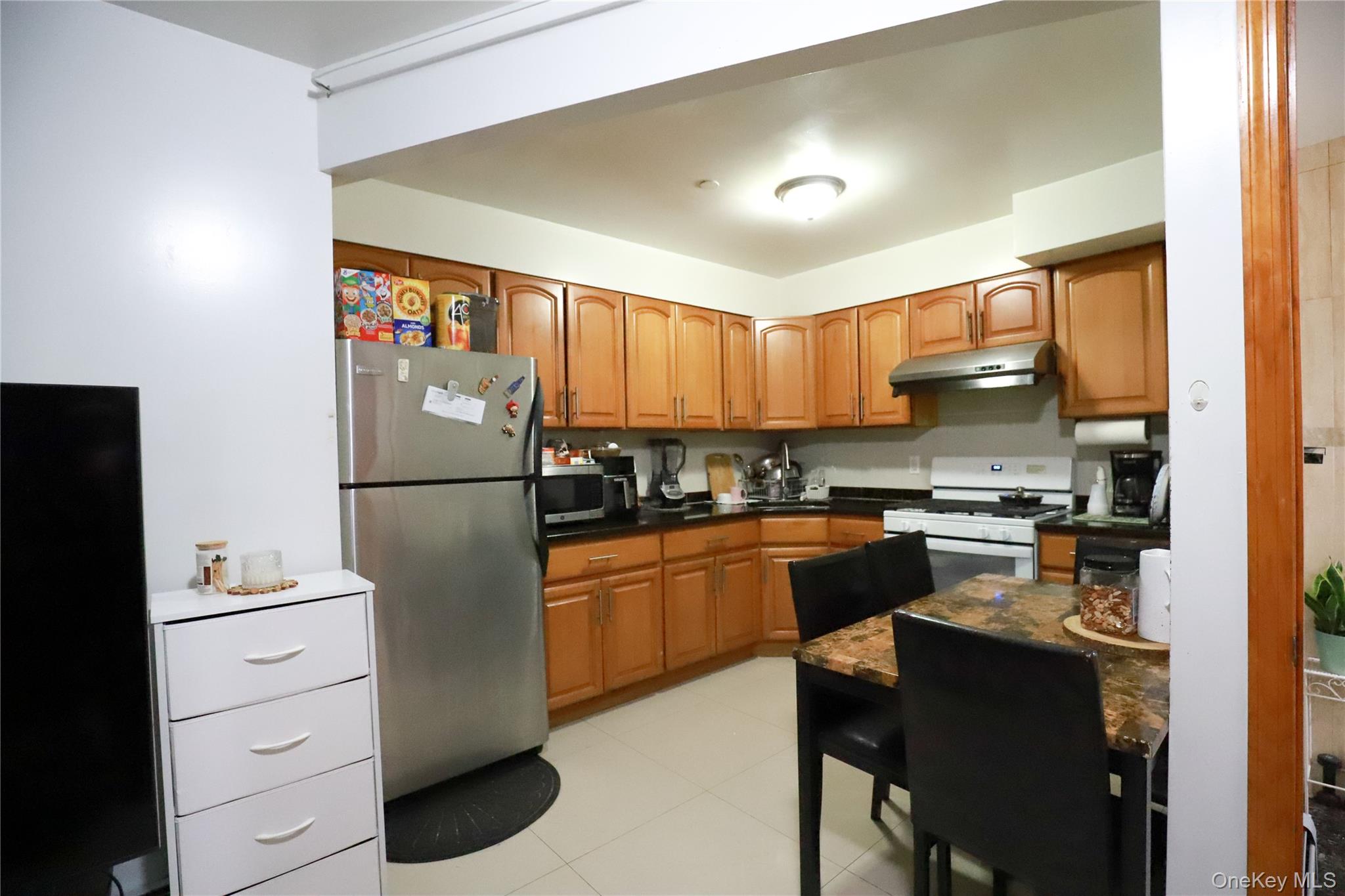 Corona Mixed Use Building for Sale