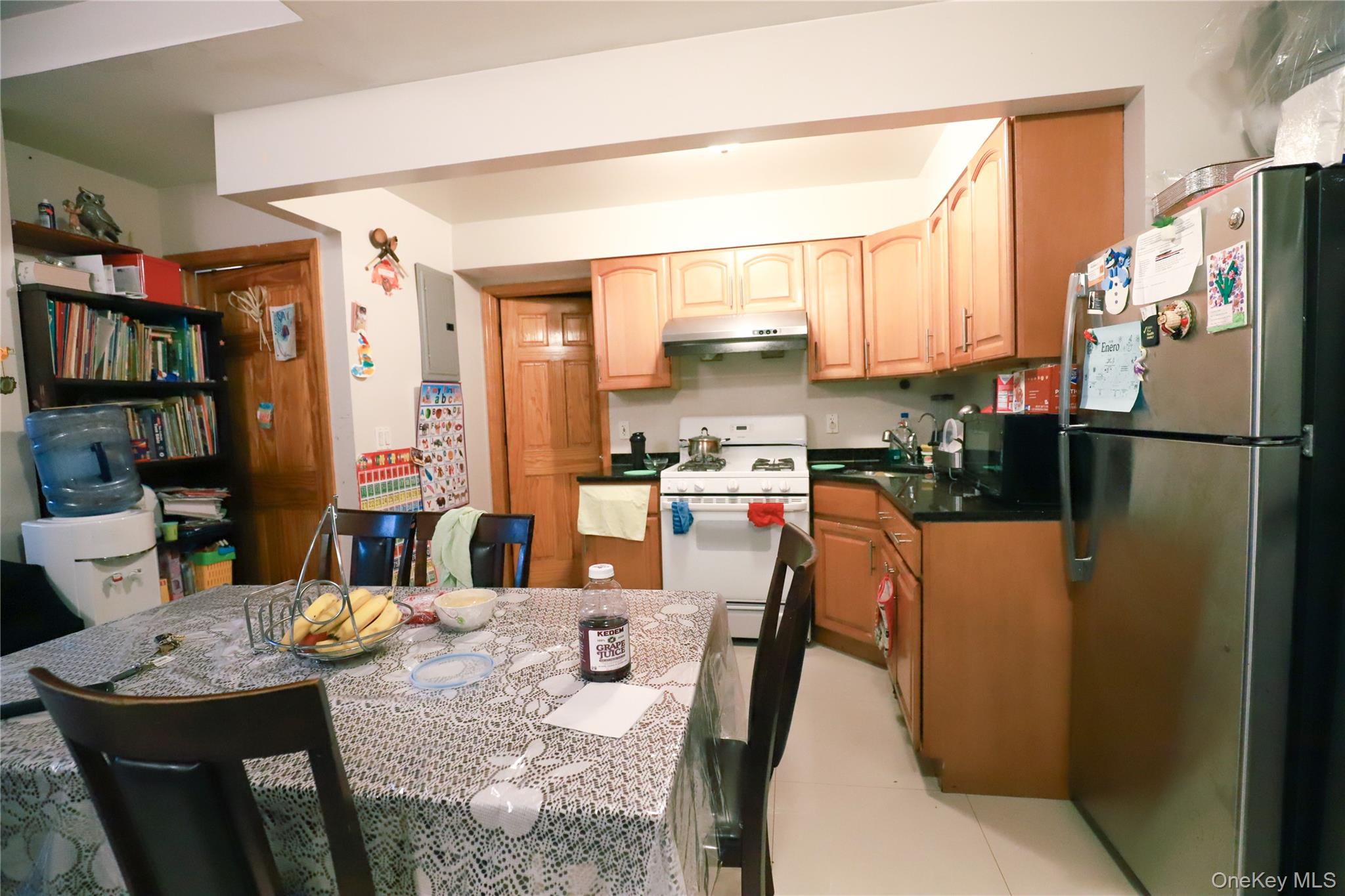 Corona Mixed Use Building for Sale