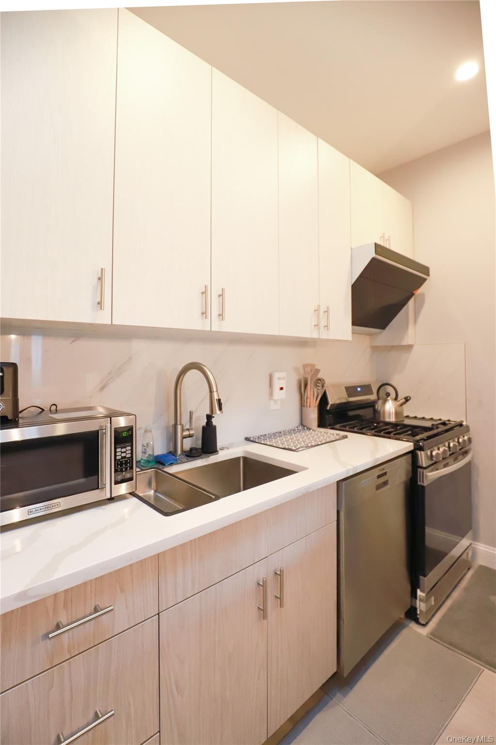 Chinatown Mixed Use Building for Sale