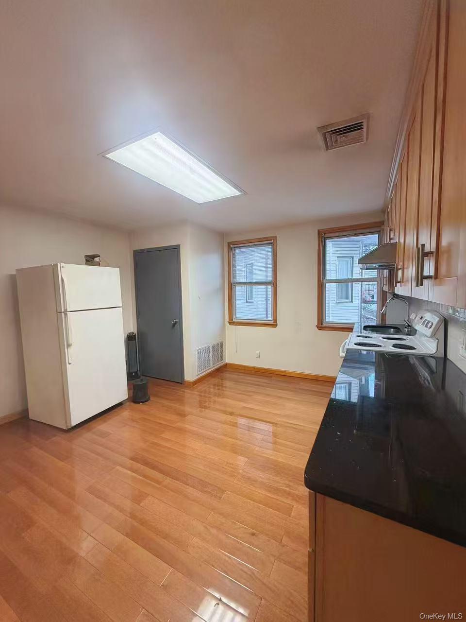 116-14 Myrtle Avenue