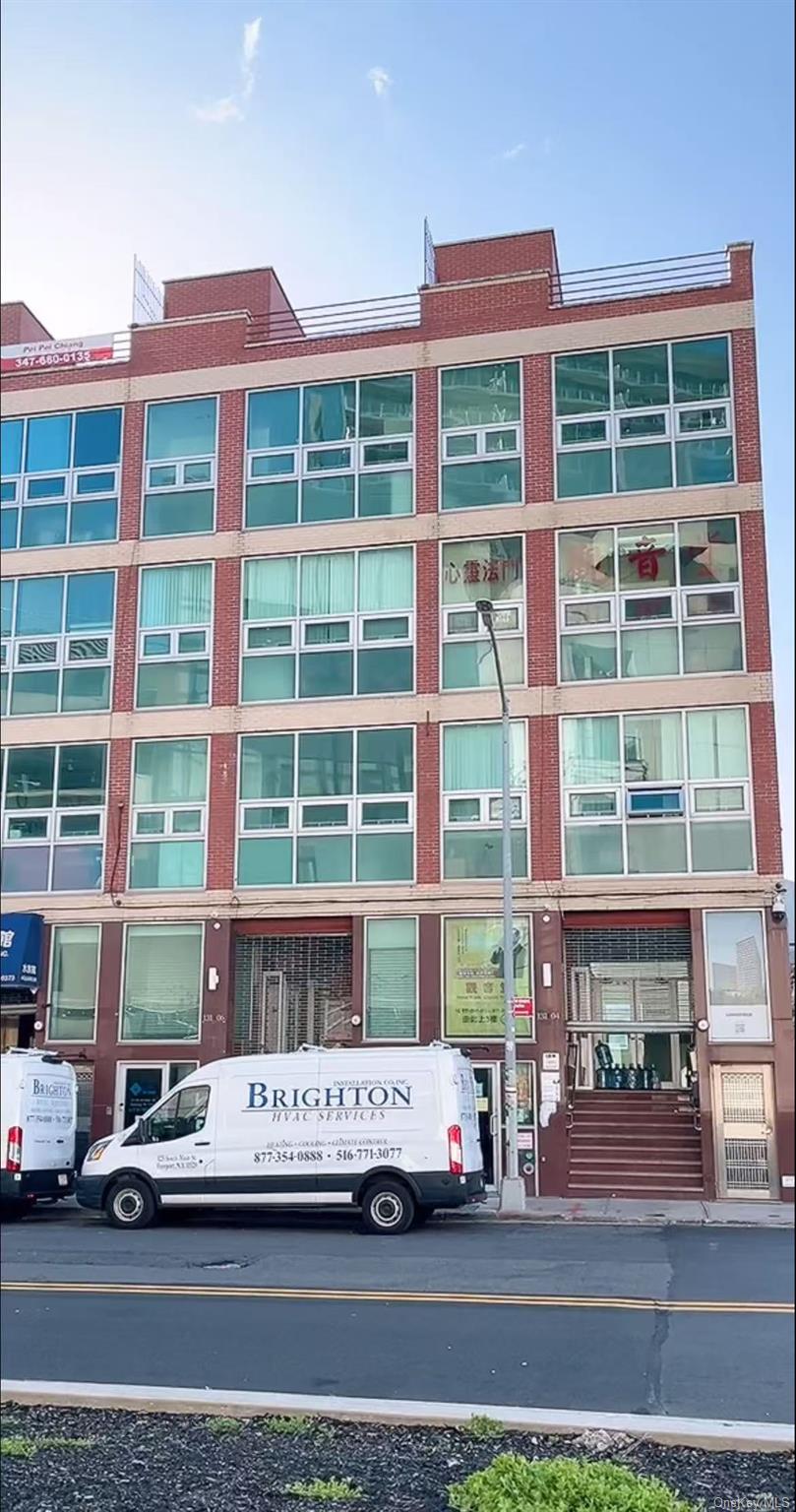 Flushing Commercial Space for Rent