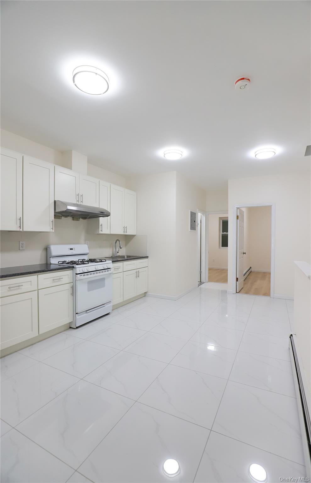 Corona Apartment for Rent