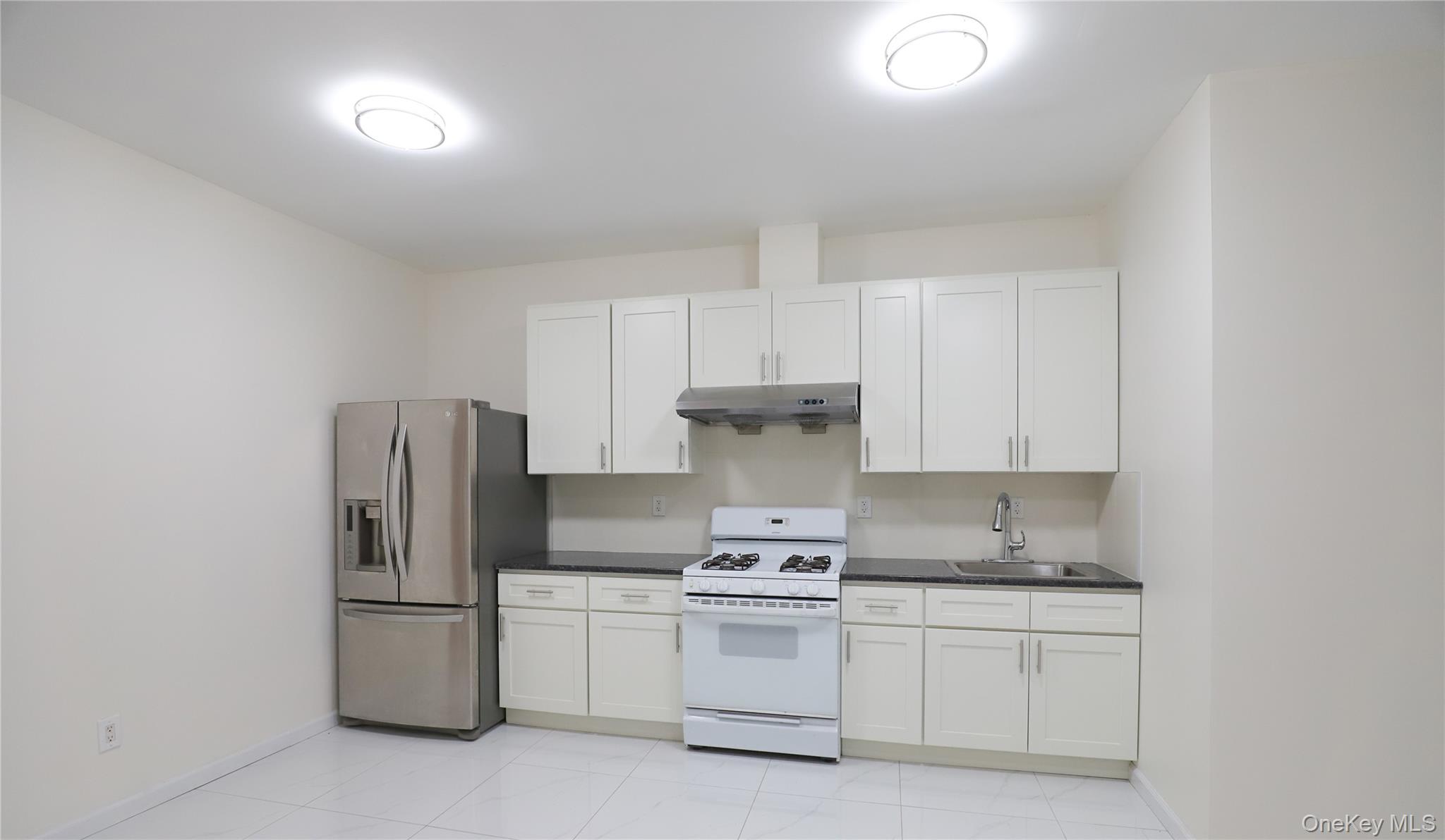 Corona Apartment for Rent