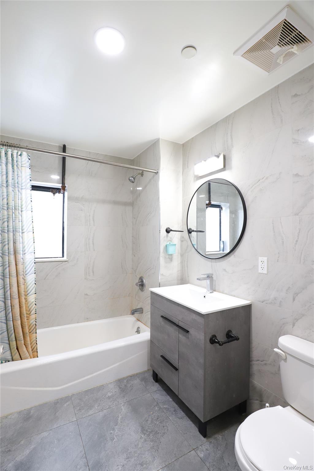 42-61 Saull Street Unit: 5B