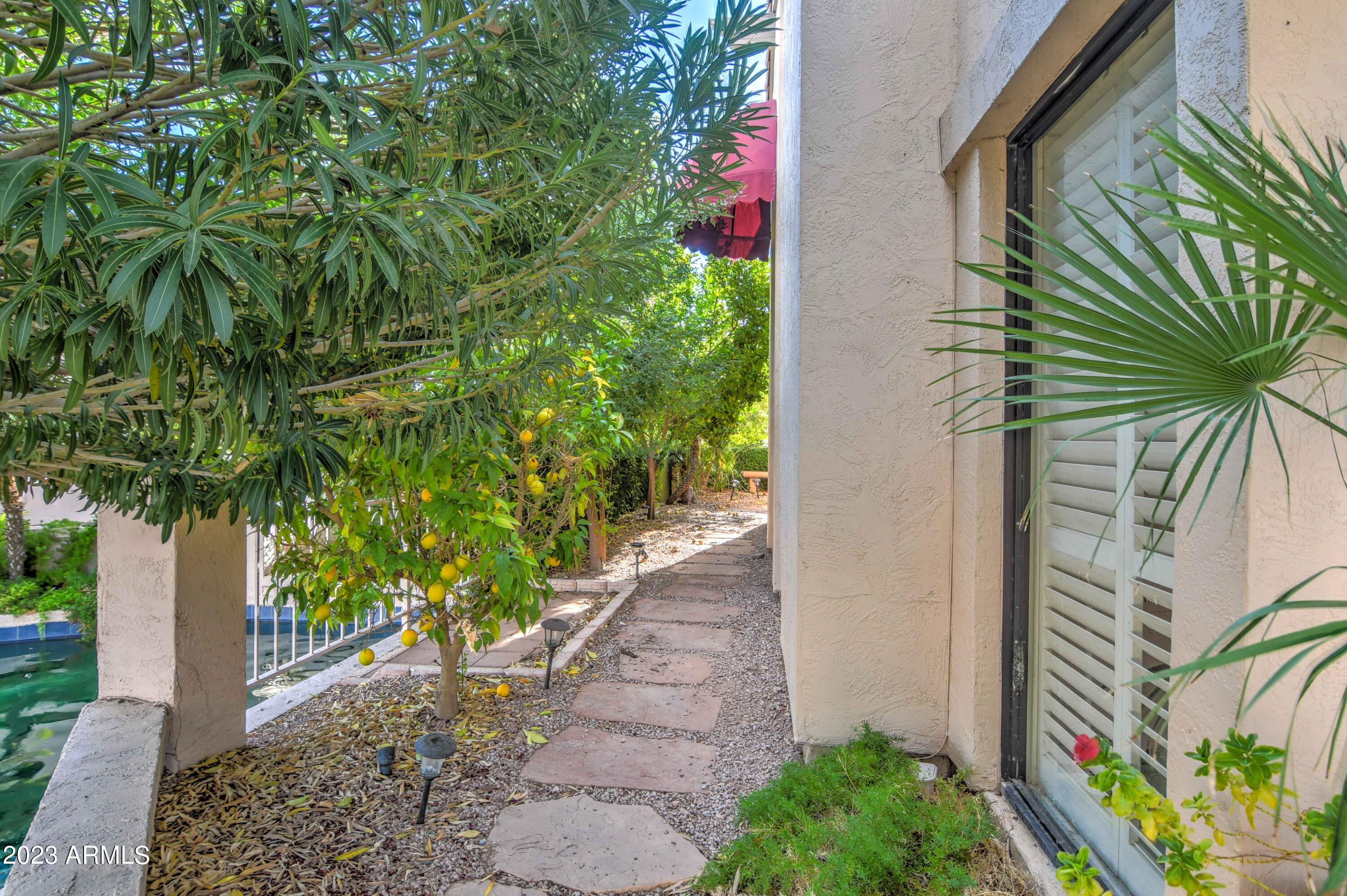 10072 E TURQUOISE Avenue