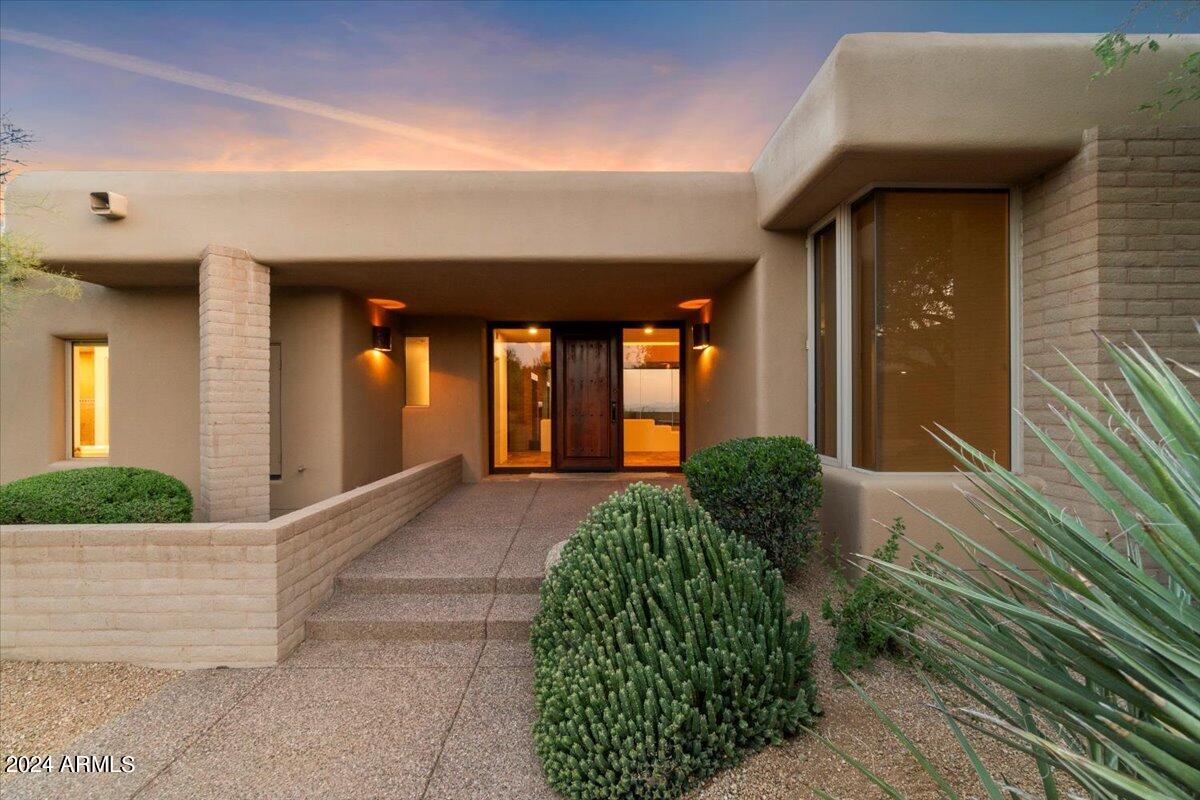 11060 E GRAYTHORN Drive