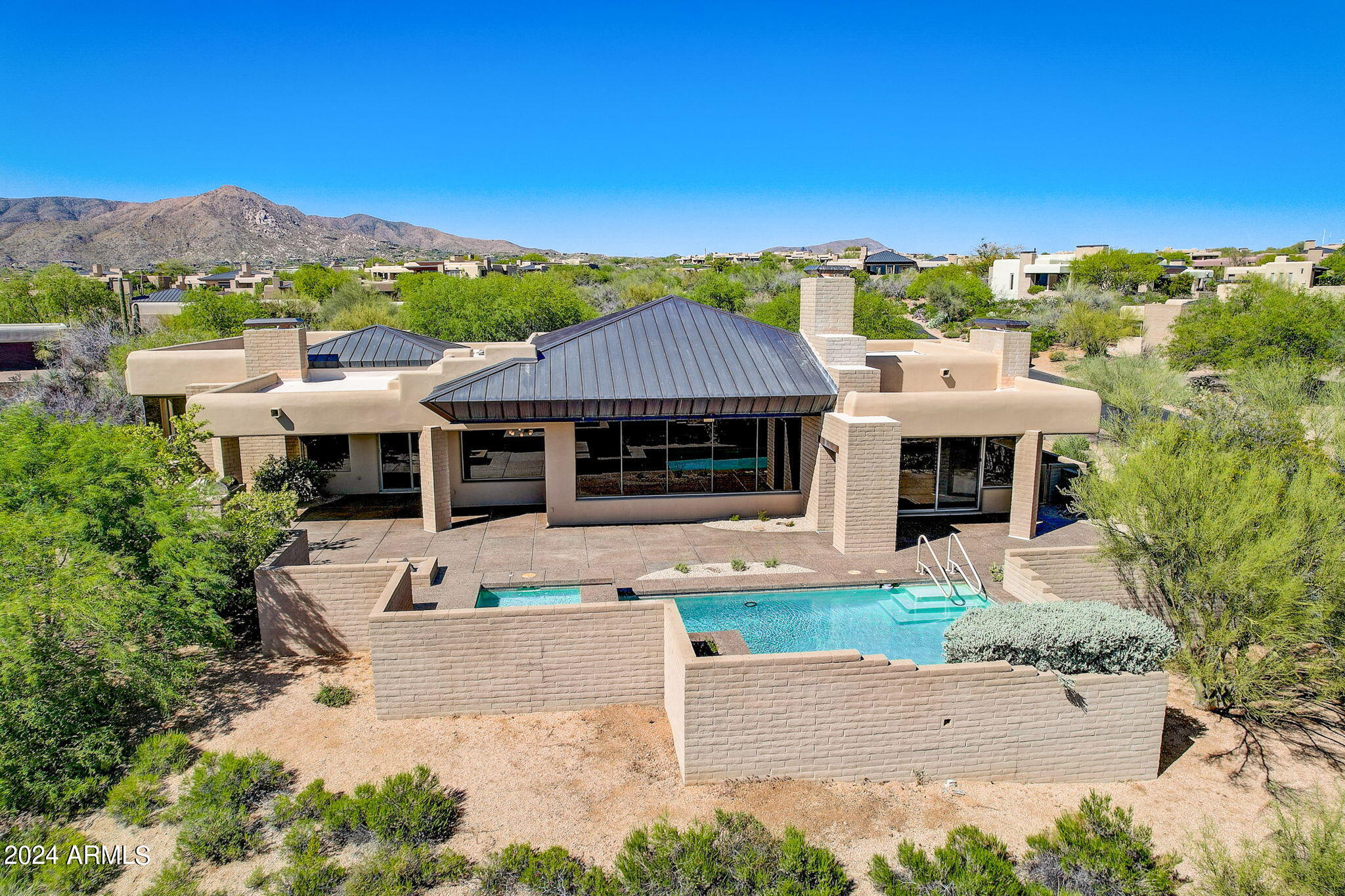 11060 E GRAYTHORN Drive