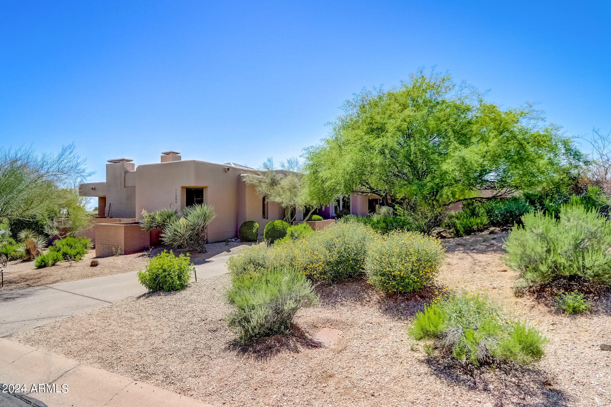 11060 E GRAYTHORN Drive