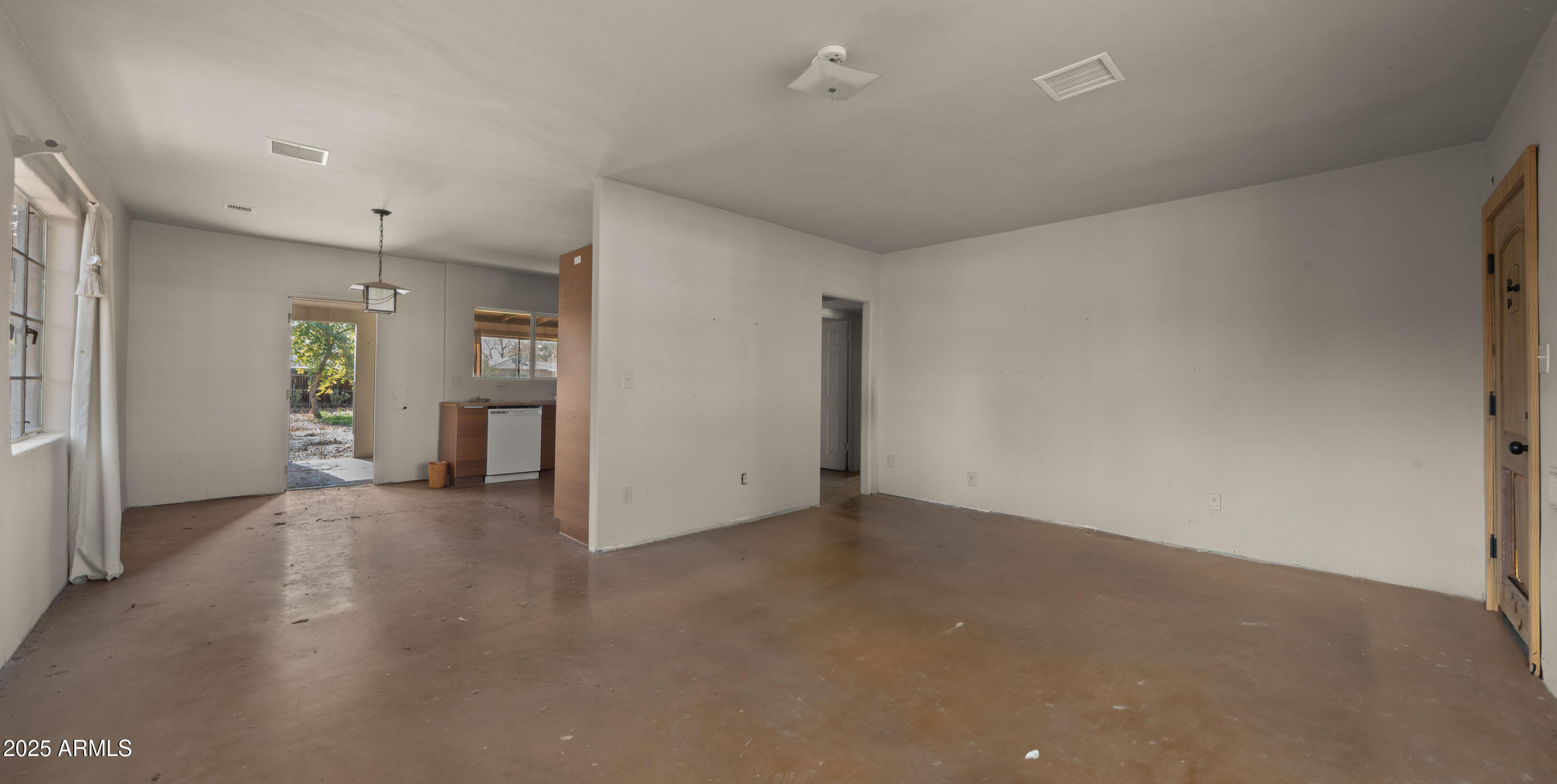 2533 E CHEERY LYNN Road