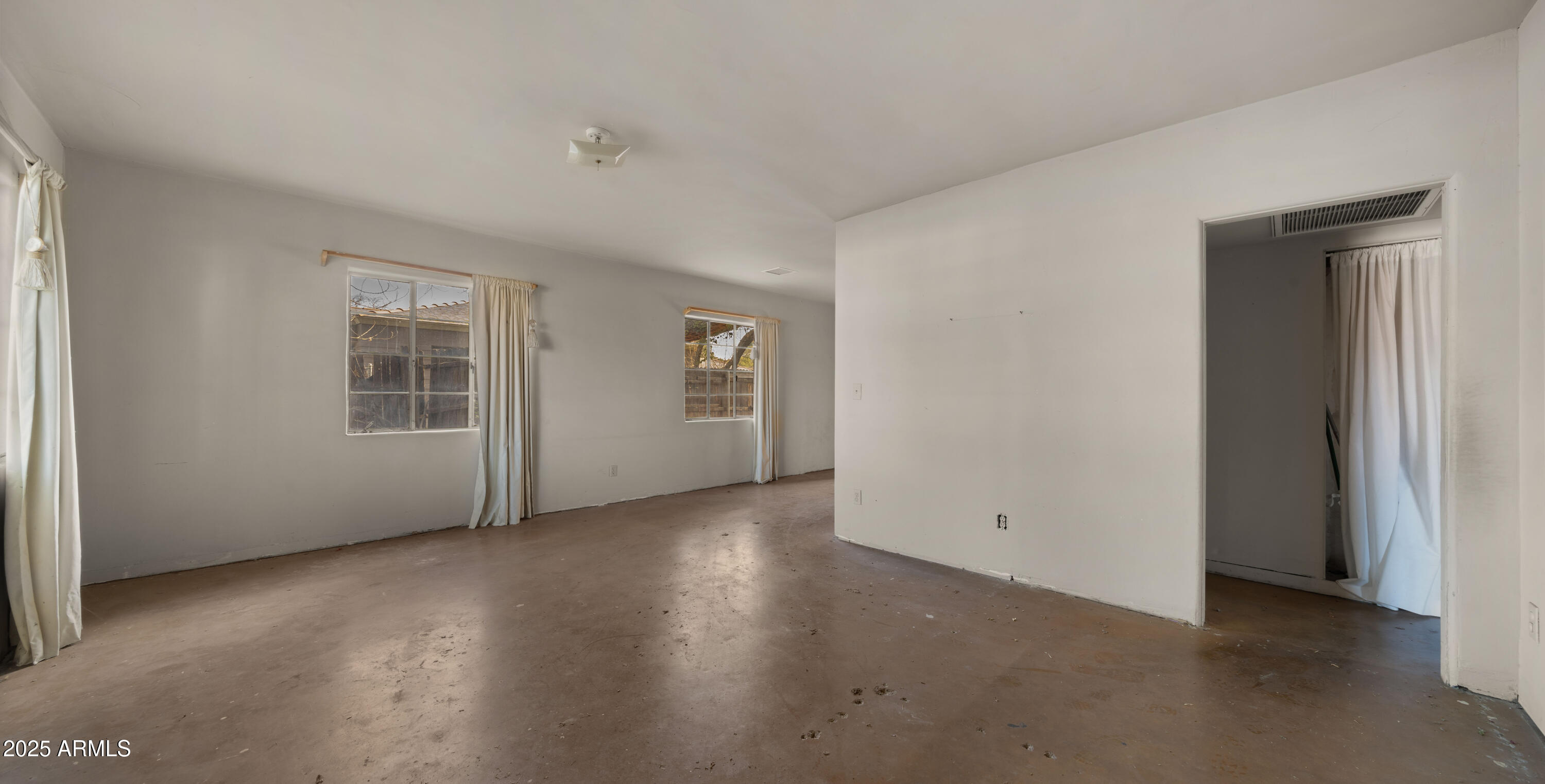 2533 E CHEERY LYNN Road