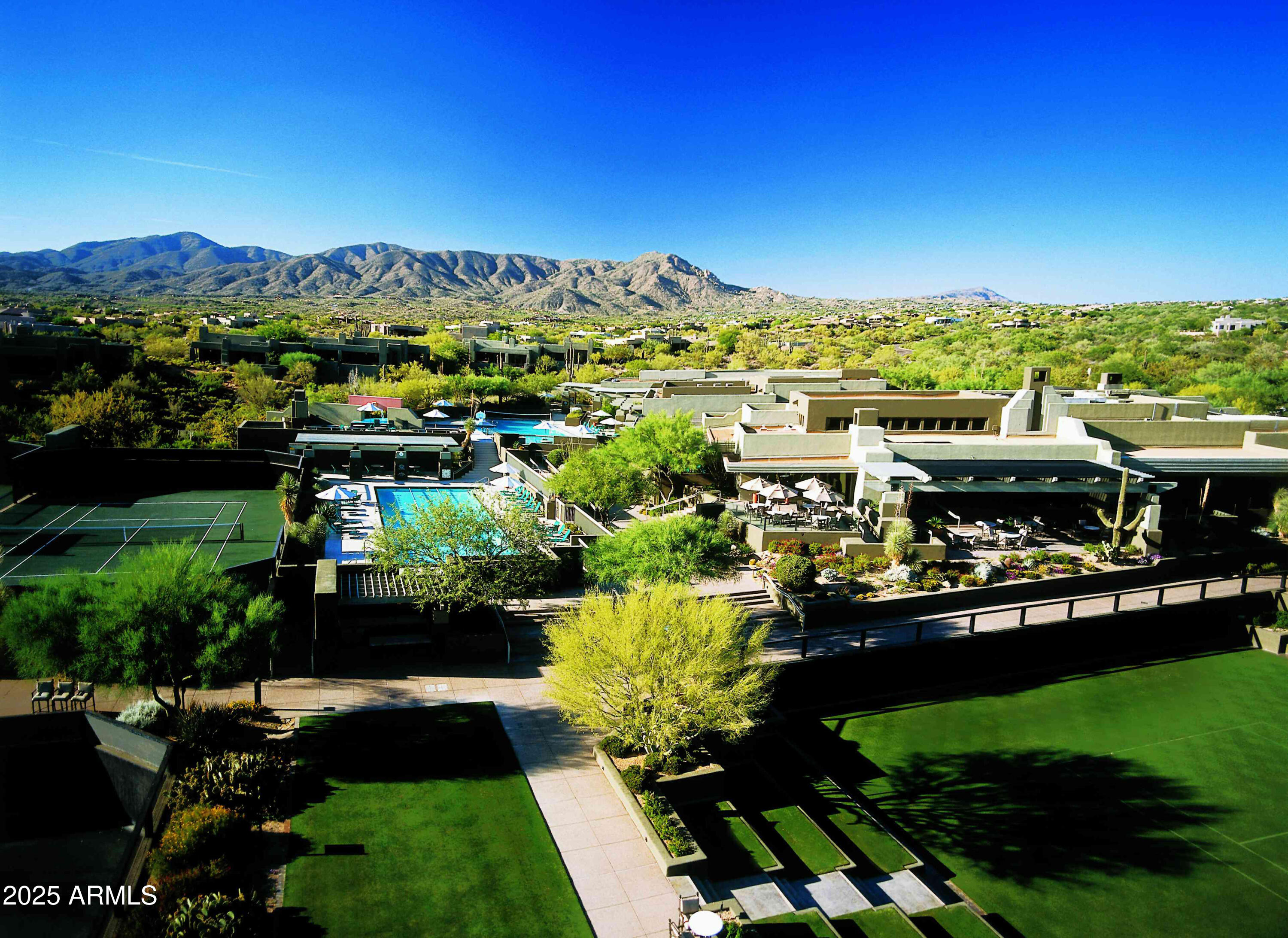 10651 E FERNWOOD Lane