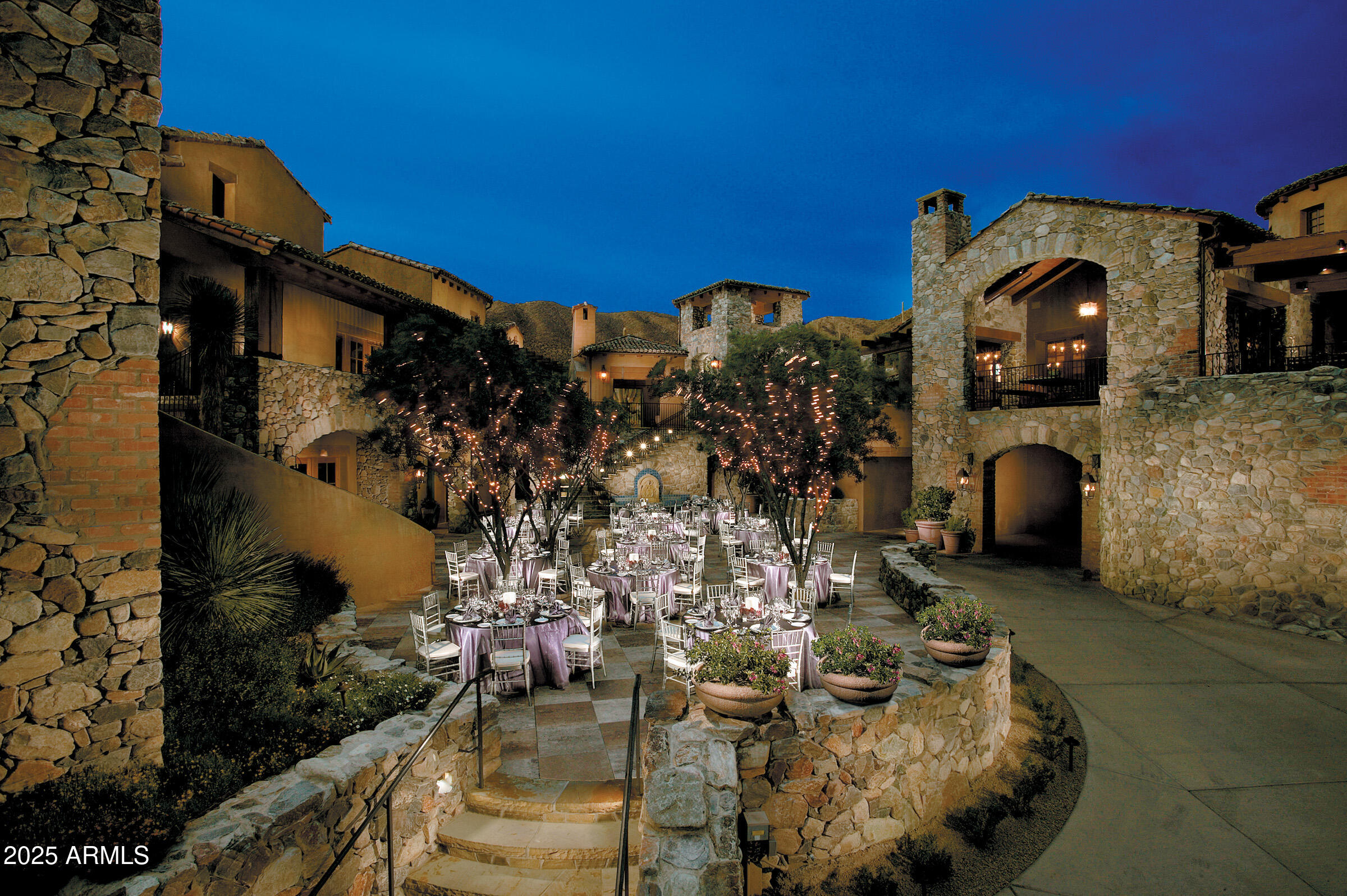 10651 E FERNWOOD Lane