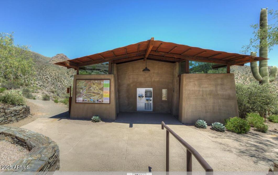 10651 E FERNWOOD Lane