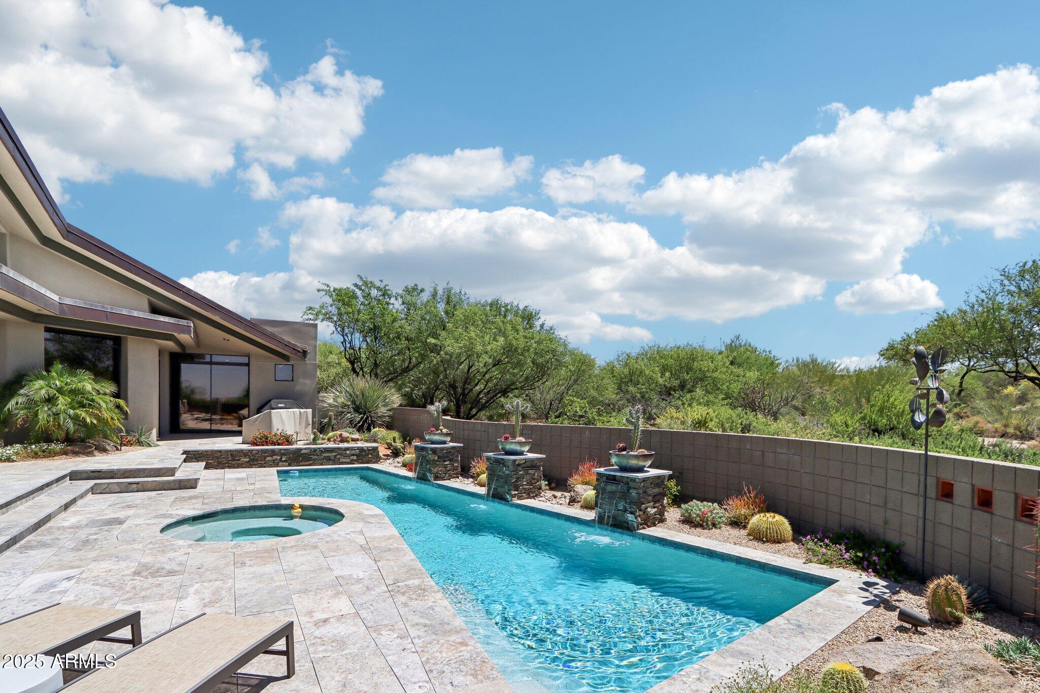 10651 E FERNWOOD Lane