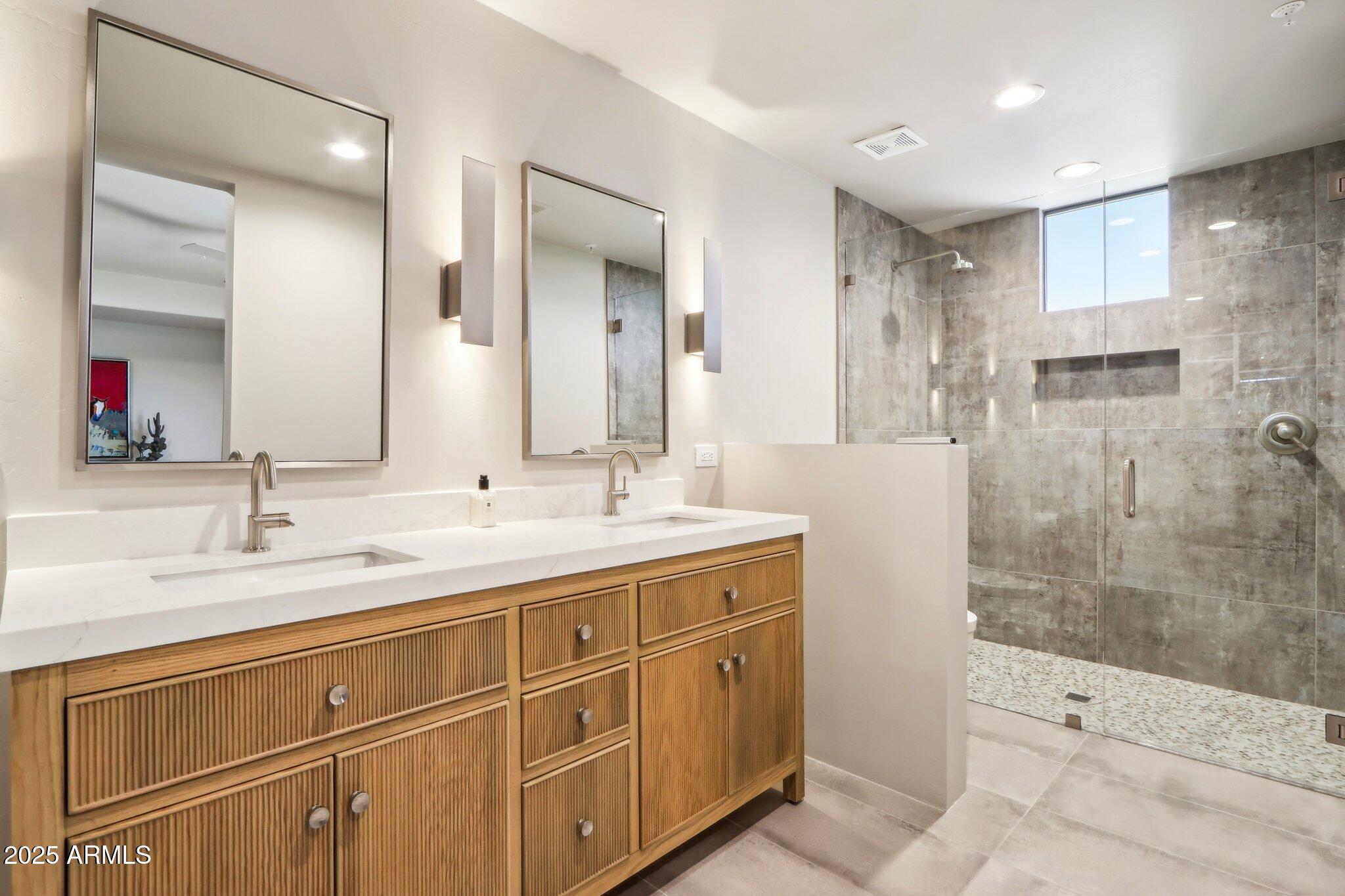 10651 E FERNWOOD Lane