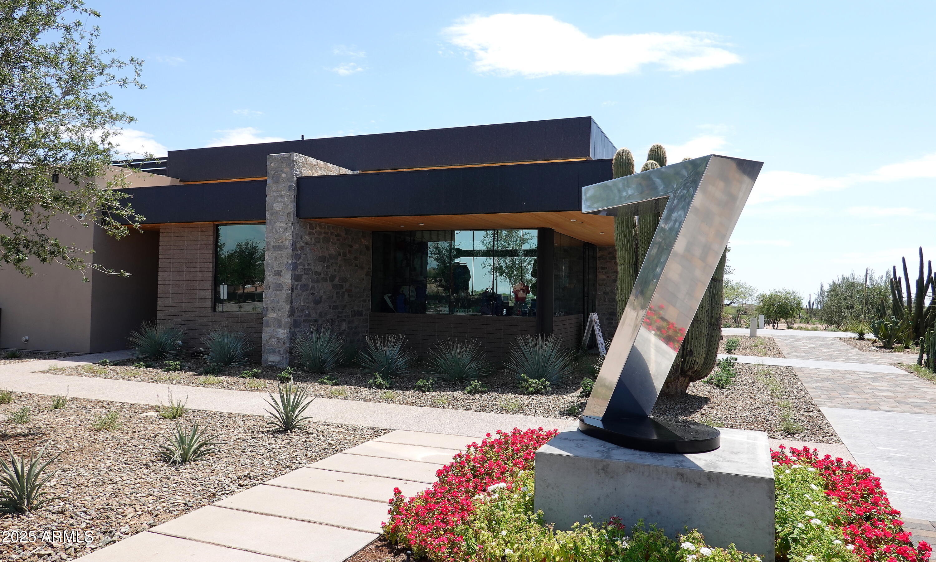 10651 E FERNWOOD Lane