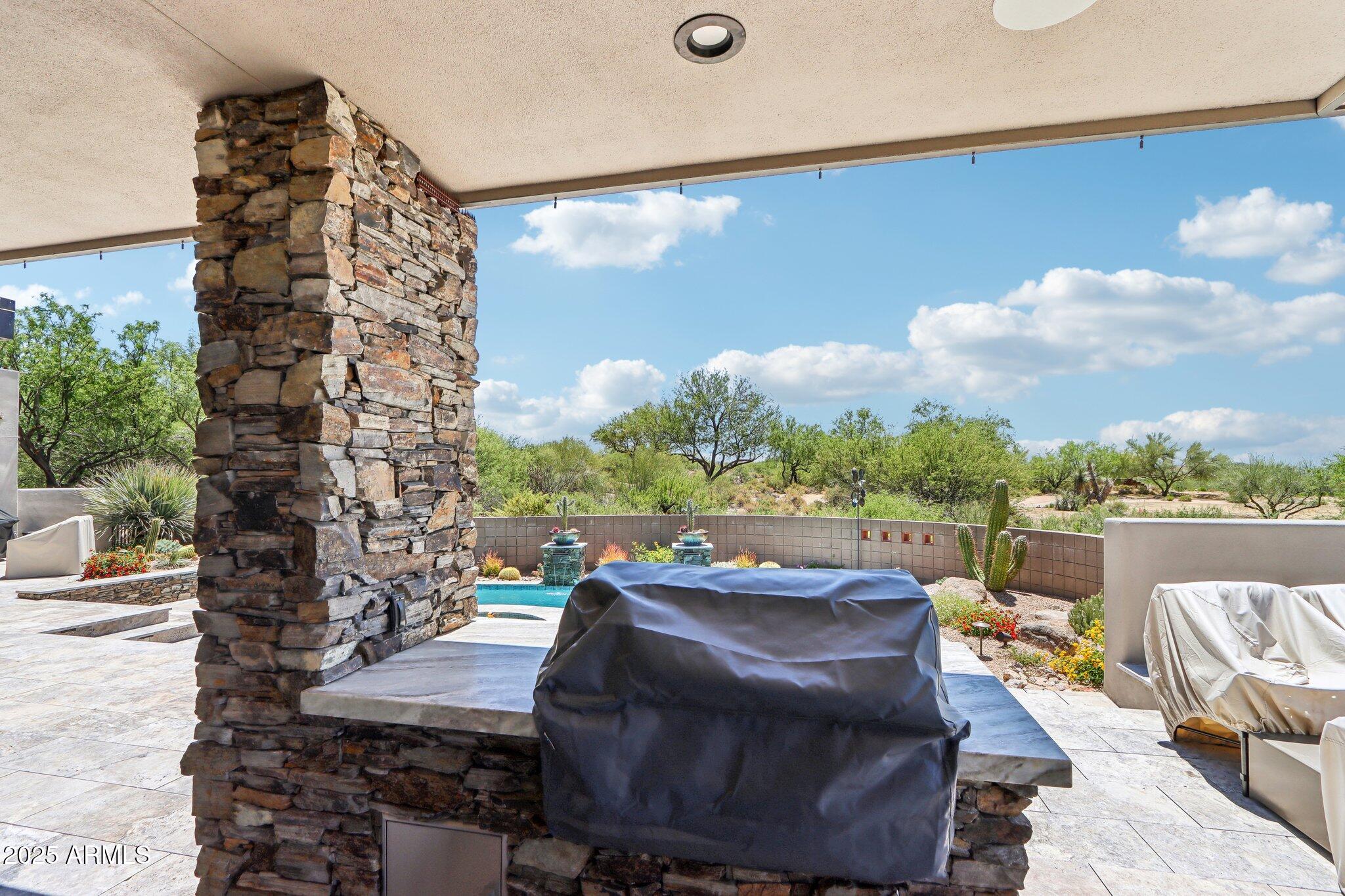 10651 E FERNWOOD Lane