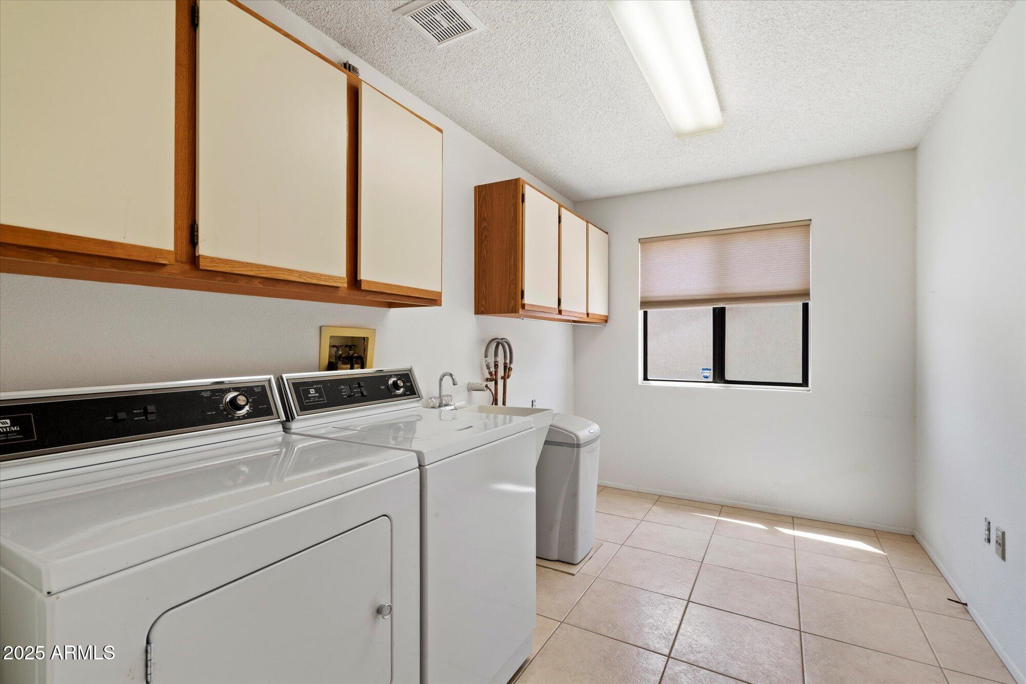 20619 N STONEGATE Drive