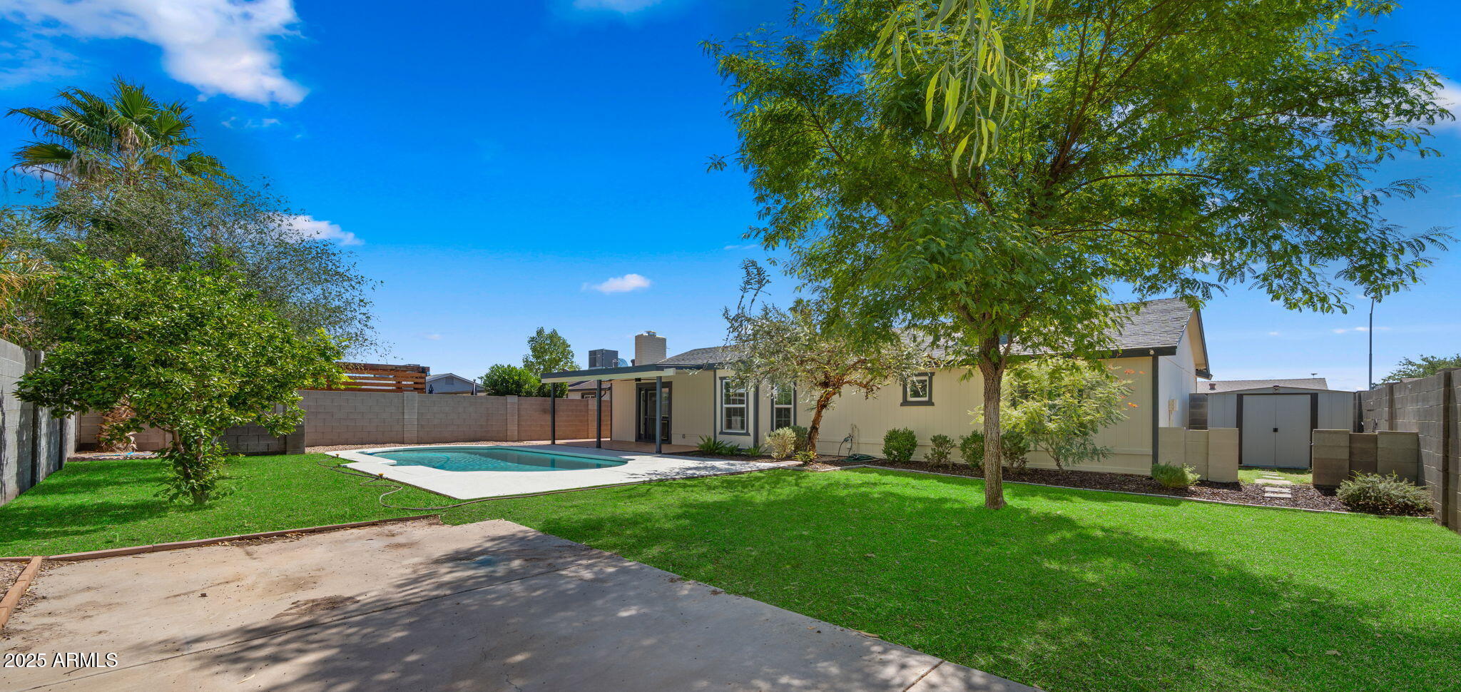 4016 E Ludlow Drive