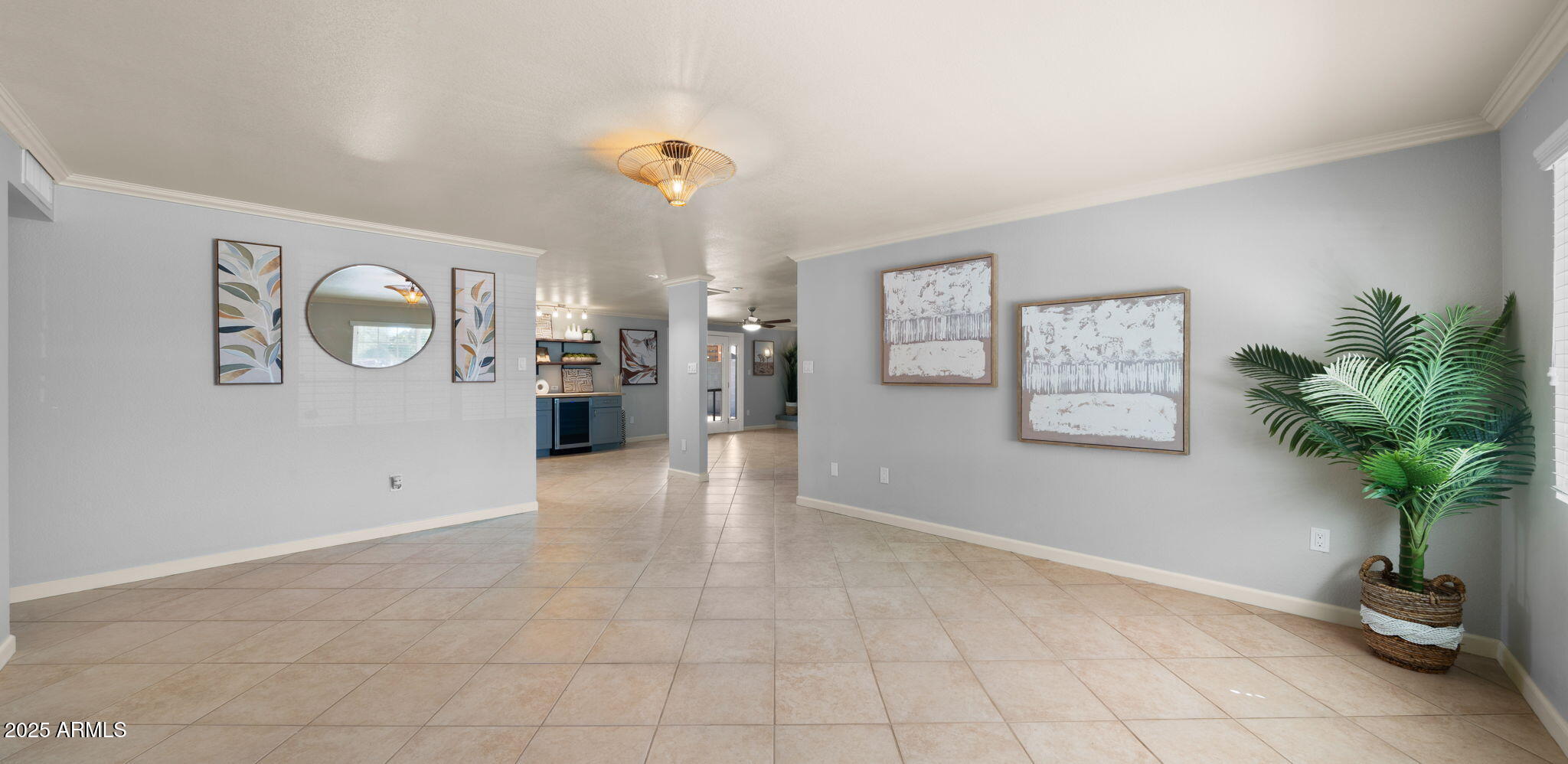 4016 E Ludlow Drive