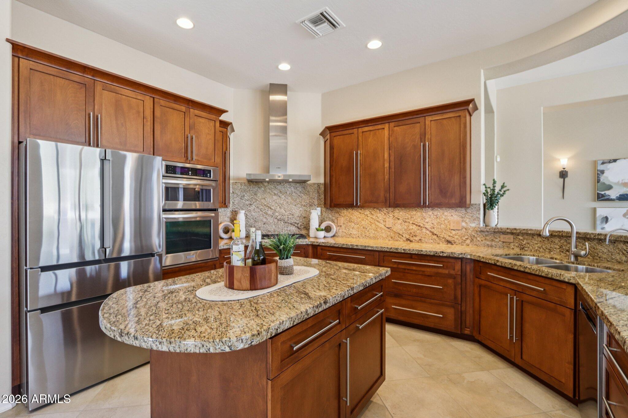 7736 E OVERLOOK Drive