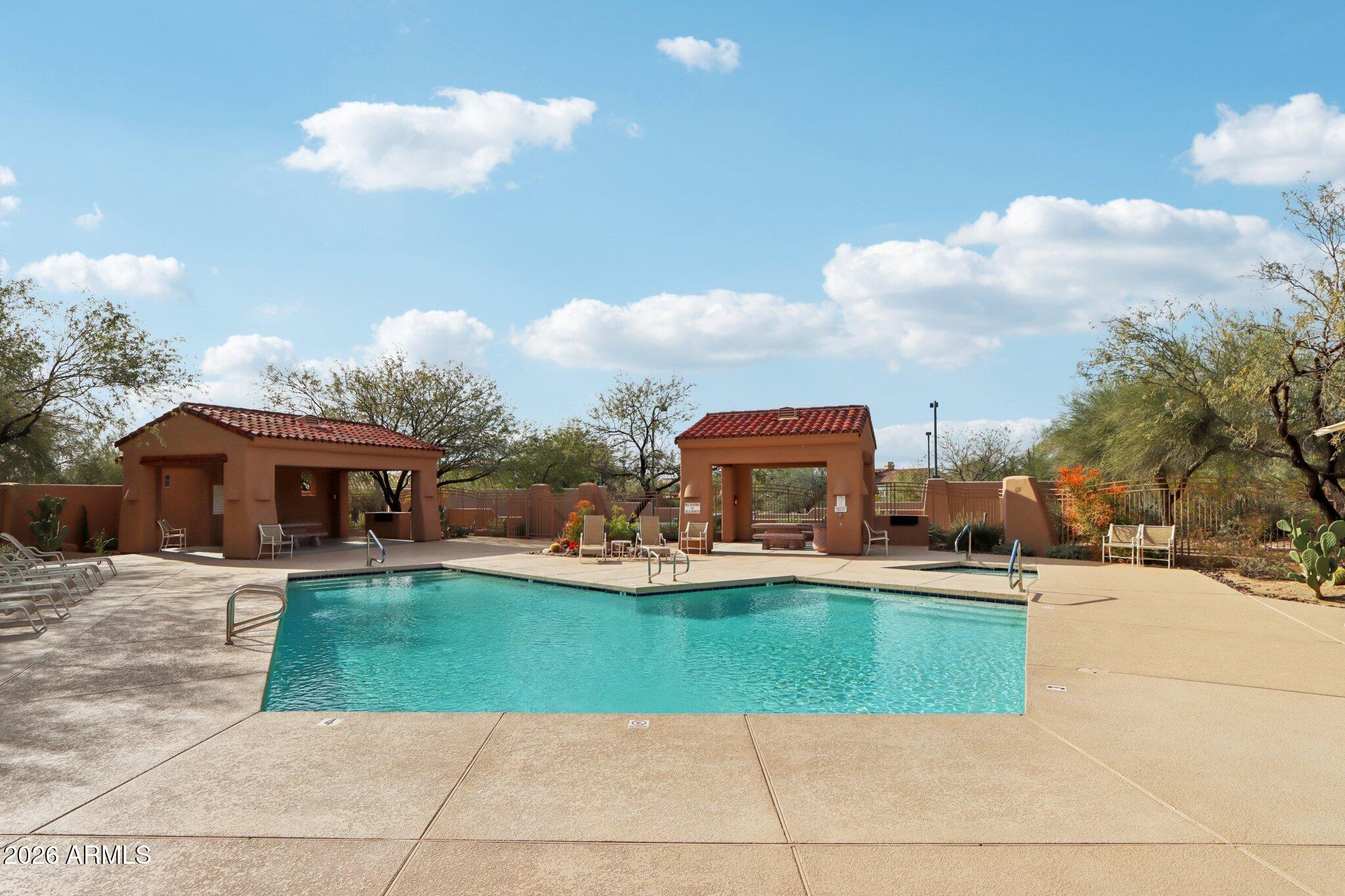 7736 E OVERLOOK Drive