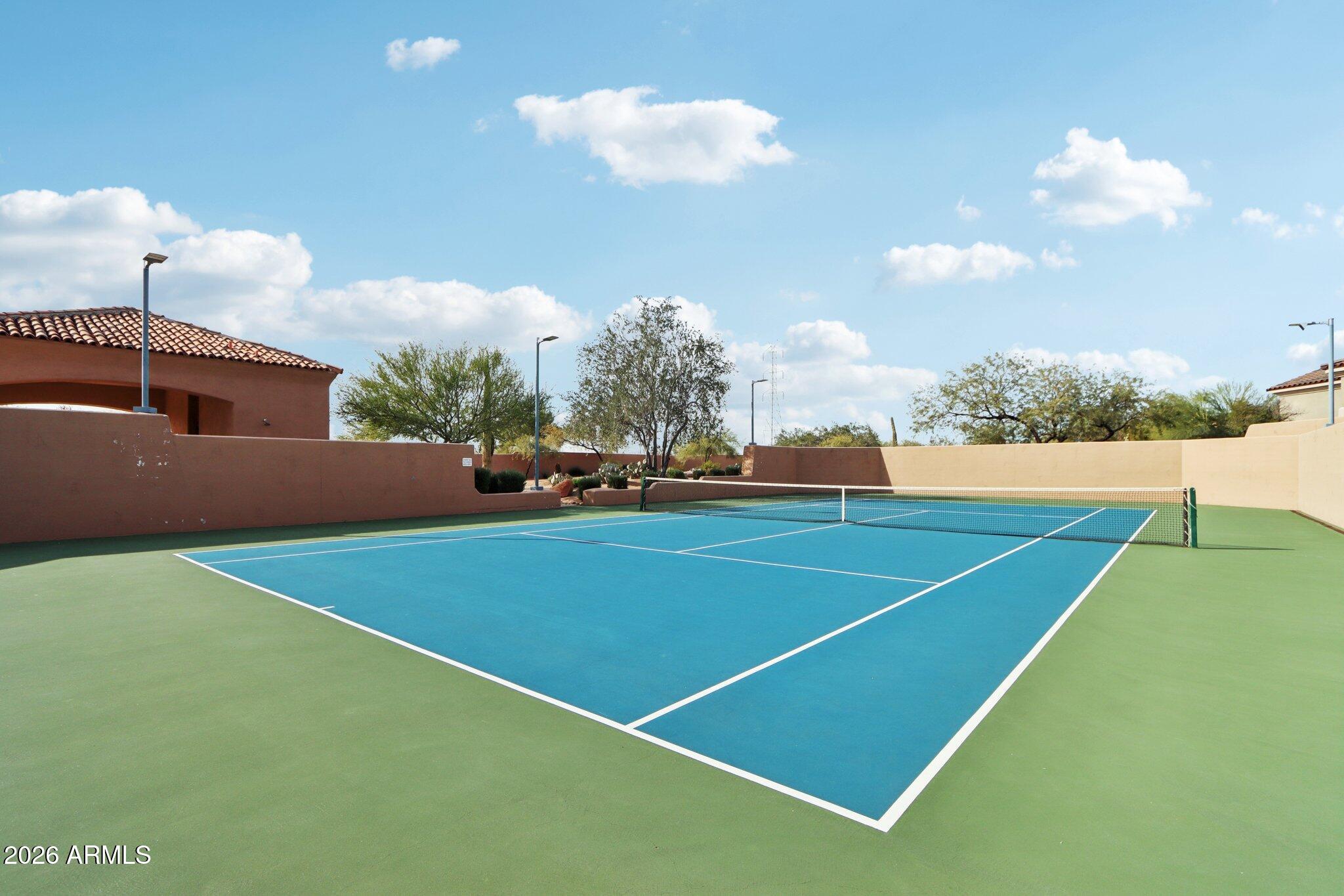 7736 E OVERLOOK Drive