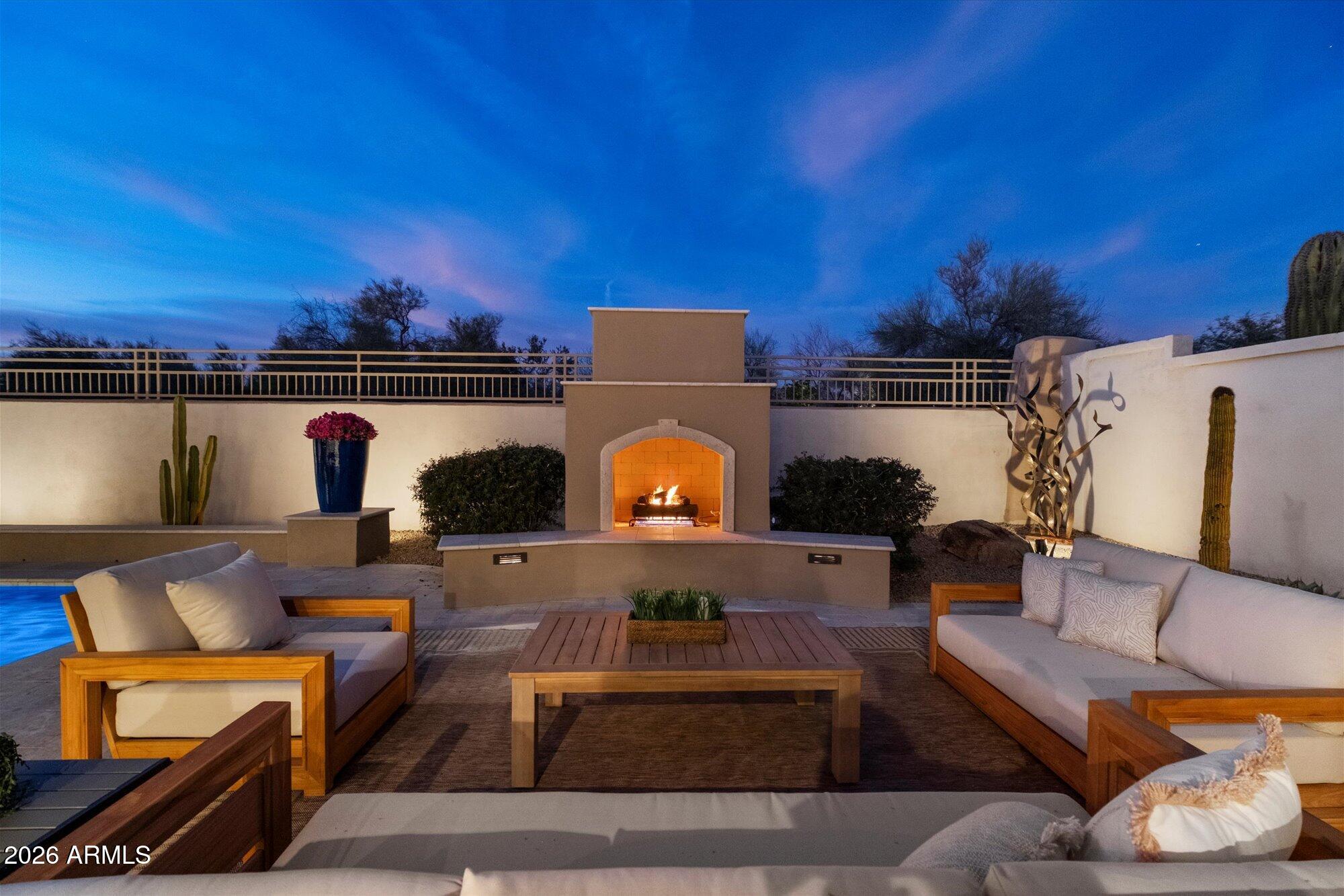 7736 E OVERLOOK Drive