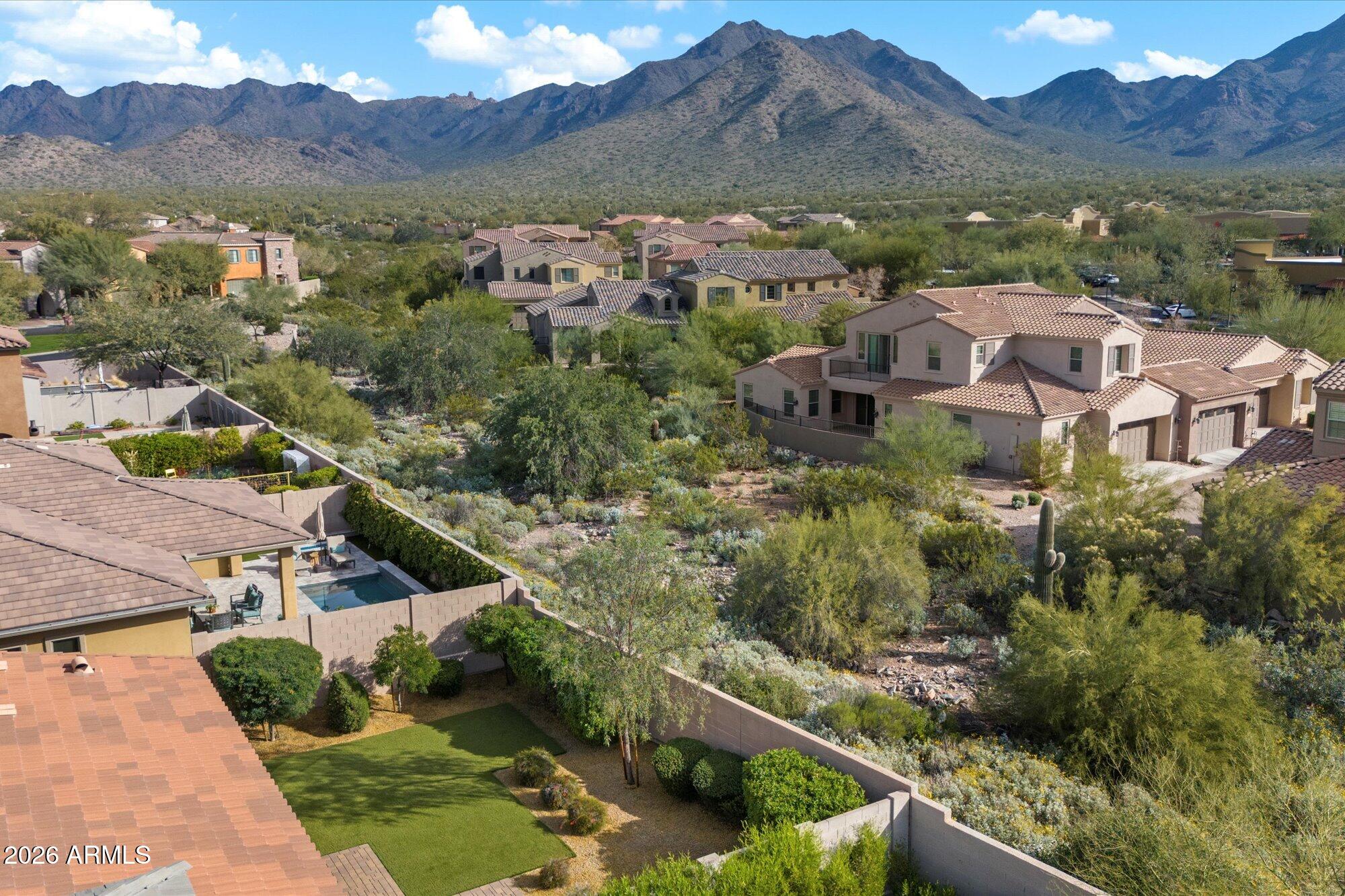 10043 E HILLSIDE Drive