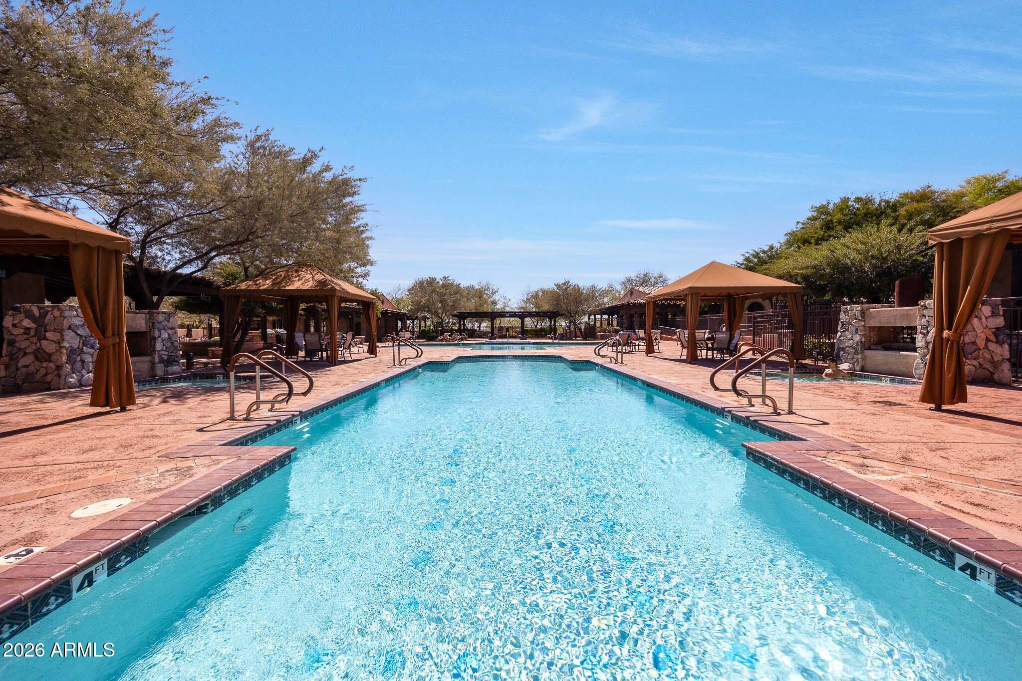 10043 E HILLSIDE Drive